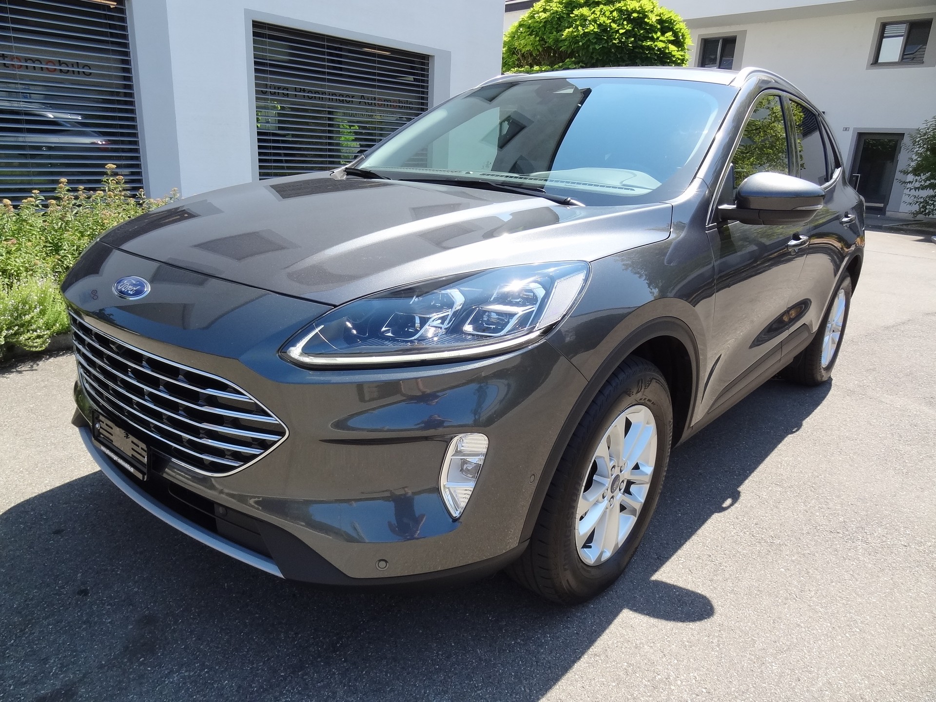 FORD Kuga 2.5 FHEV Titanium 4WD-image-0