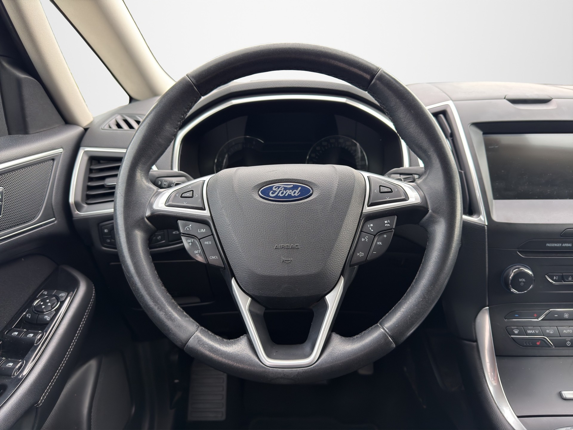 FORD S-Max 2.0 TDCi Titanium AWD PowerShift-image-10