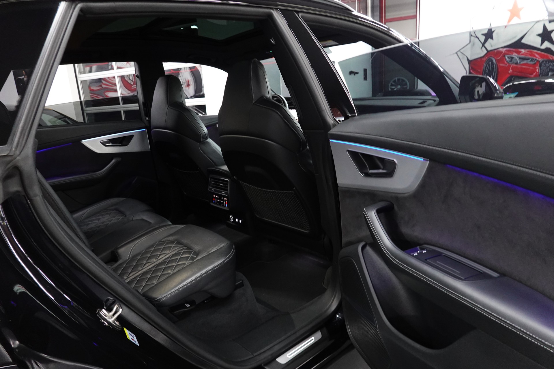 AUDI Q8 50 TDI QUATTRO TIPTRONIC FULL CH-FZ BLACK 23"SANSAR-image-47