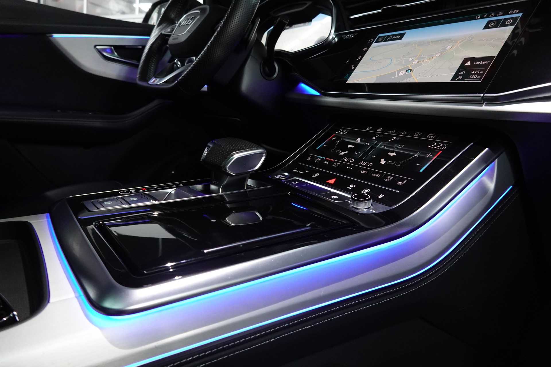 AUDI Q8 50 TDI QUATTRO TIPTRONIC FULL CH-FZ BLACK 23"SANSAR-image-53