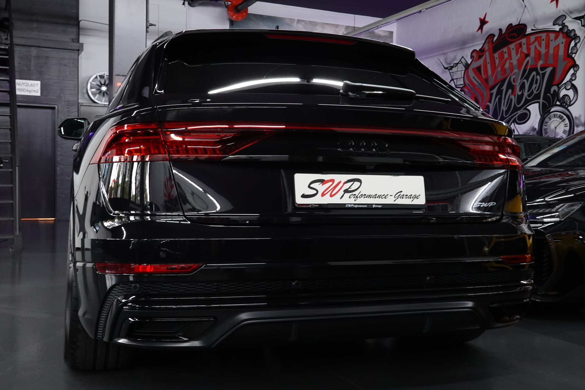 AUDI Q8 50 TDI QUATTRO TIPTRONIC FULL CH-FZ BLACK 23"SANSAR-image-15