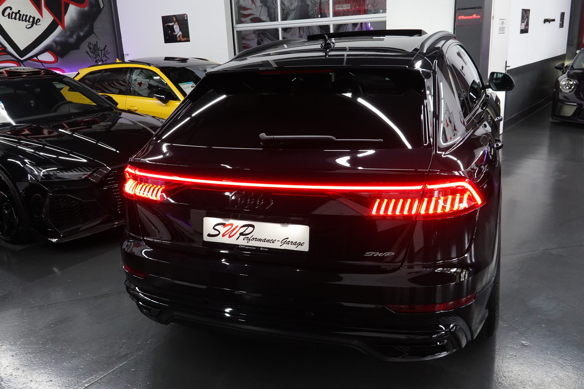 AUDI Q8 50 TDI QUATTRO TIPTRONIC FULL CH-FZ BLACK 23"SANSAR-image-26