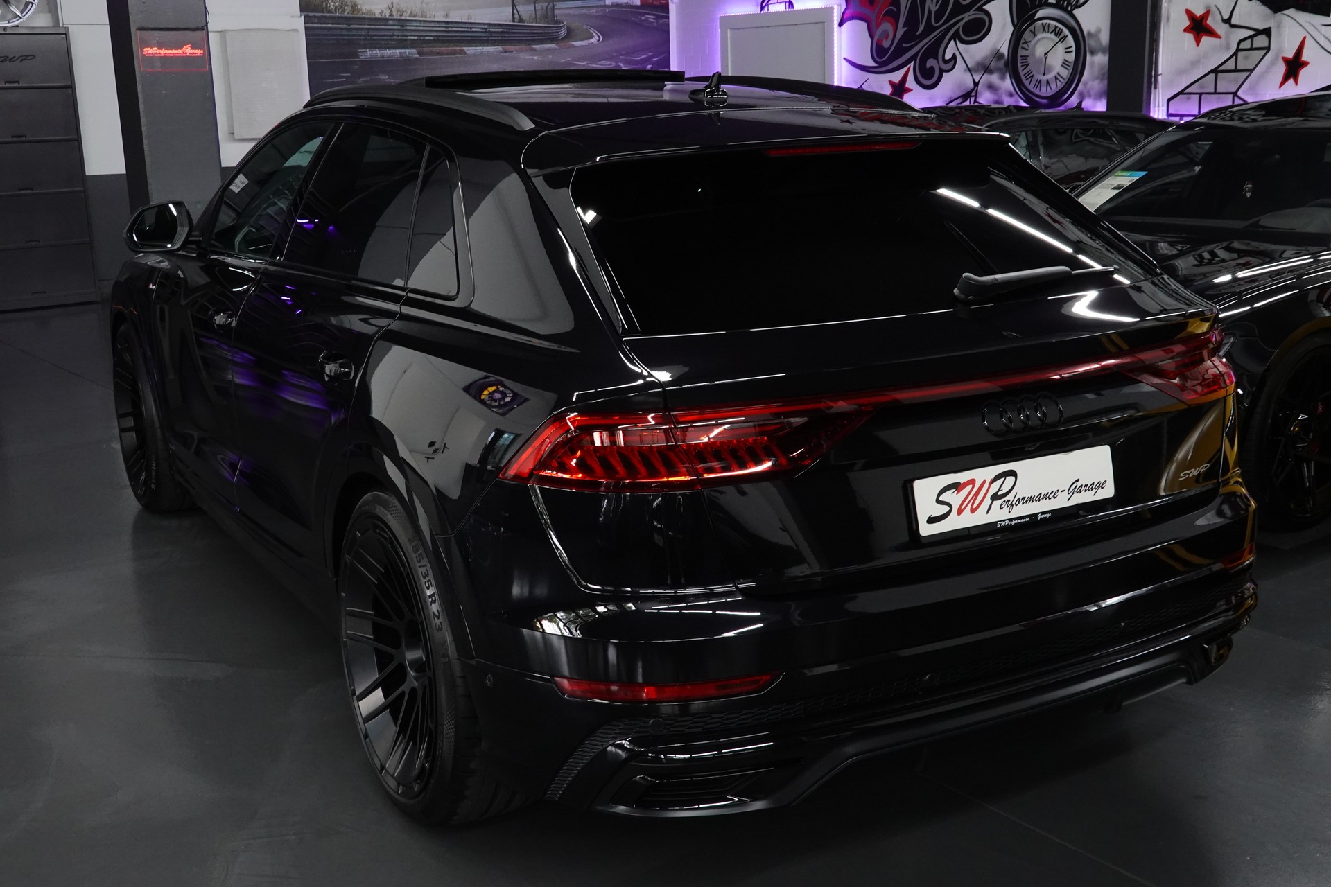 AUDI Q8 50 TDI QUATTRO TIPTRONIC FULL CH-FZ BLACK 23"SANSAR-image-12