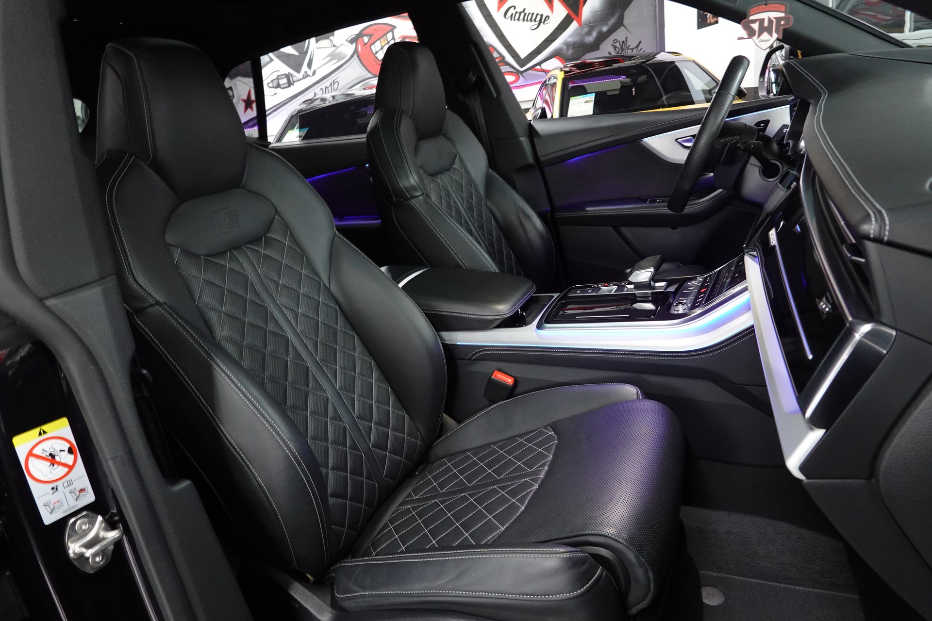 AUDI Q8 50 TDI QUATTRO TIPTRONIC FULL CH-FZ BLACK 23"SANSAR-image-49