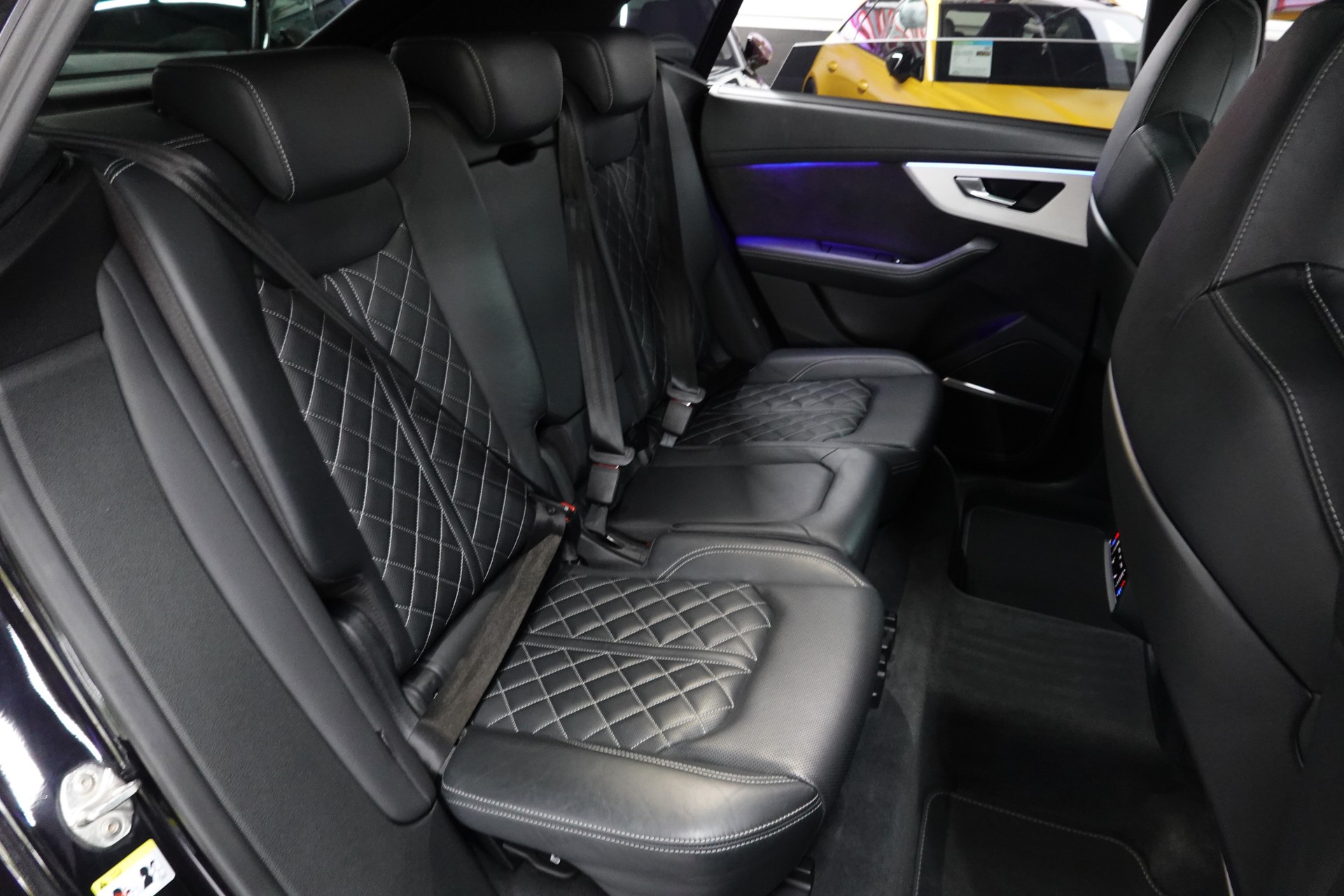 AUDI Q8 50 TDI QUATTRO TIPTRONIC FULL CH-FZ BLACK 23"SANSAR-image-46
