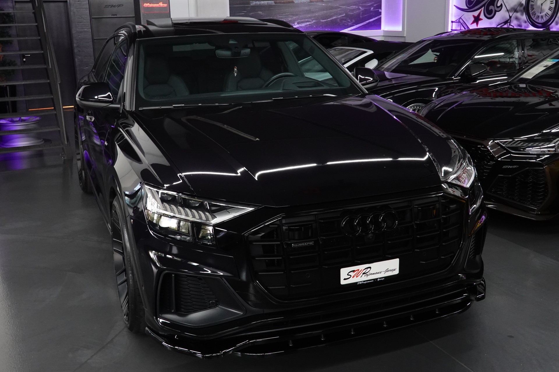 AUDI Q8 50 TDI QUATTRO TIPTRONIC FULL CH-FZ BLACK 23"SANSAR-image-21