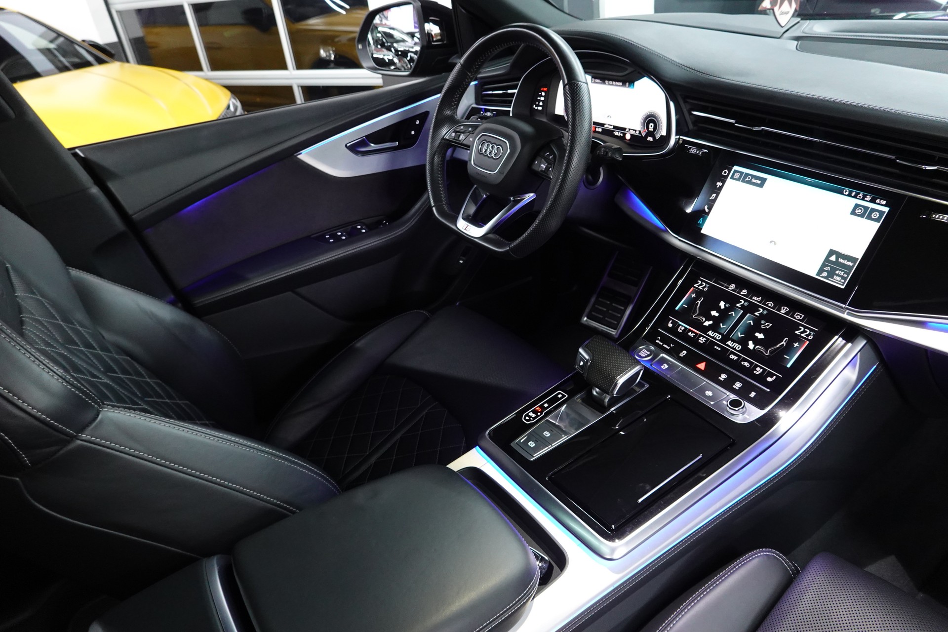 AUDI Q8 50 TDI QUATTRO TIPTRONIC FULL CH-FZ BLACK 23"SANSAR-image-50