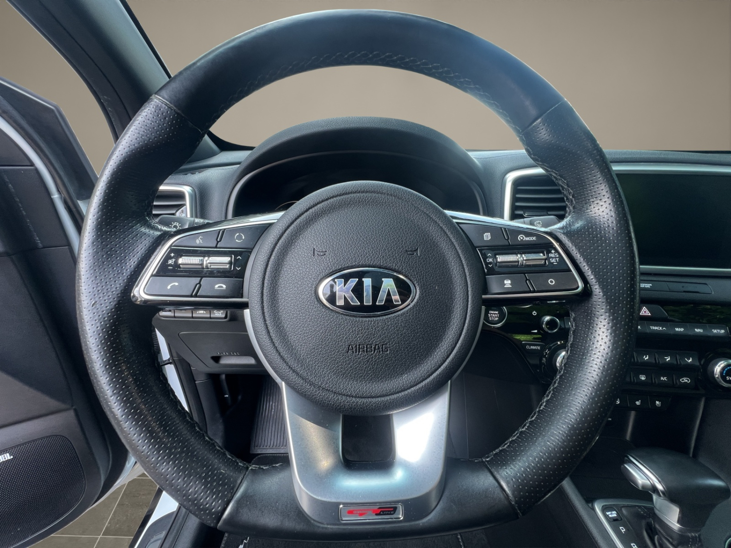 KIA Sportage 1.6 T-GDi Style GT-Line-image-11