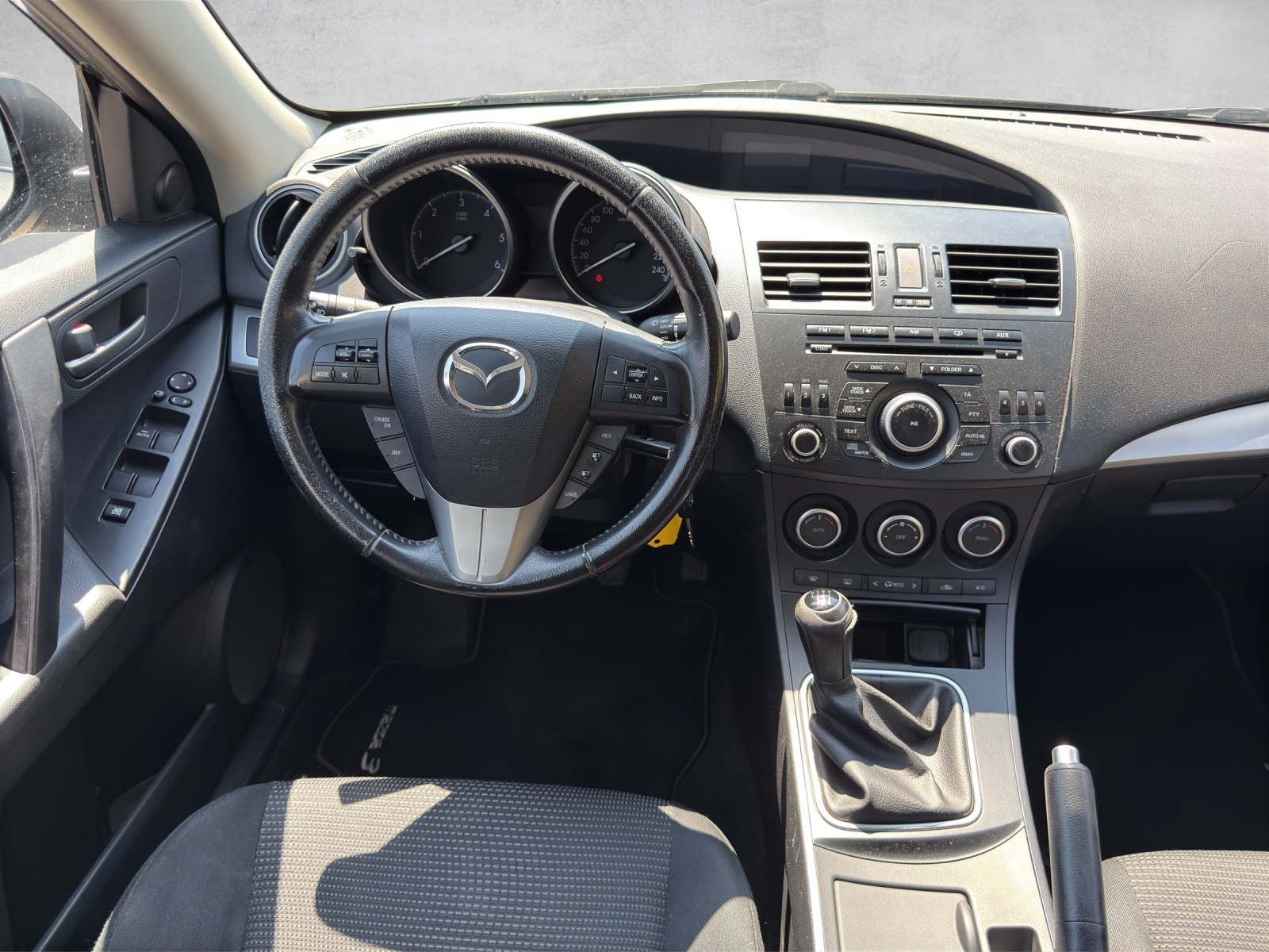MAZDA 3 1.6 16V CD Exclusive-image-9