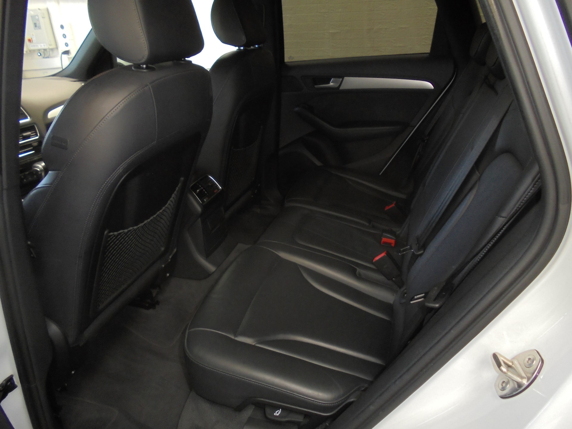 AUDI Q5 2.0 TDI quattro S-tronic-image-8