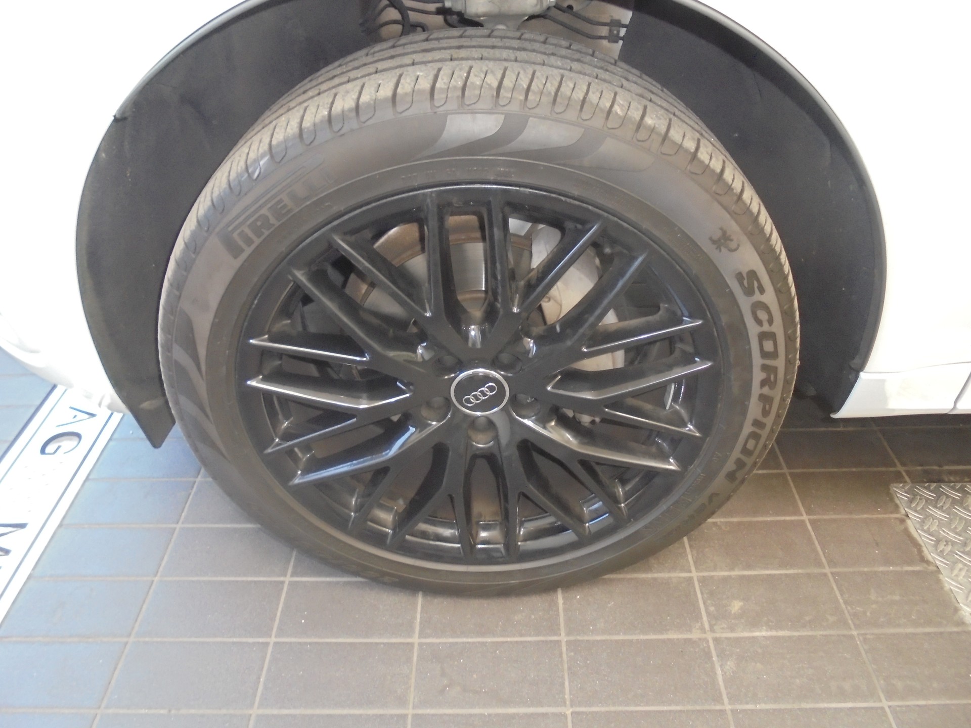 AUDI Q5 2.0 TDI quattro S-tronic-image-9