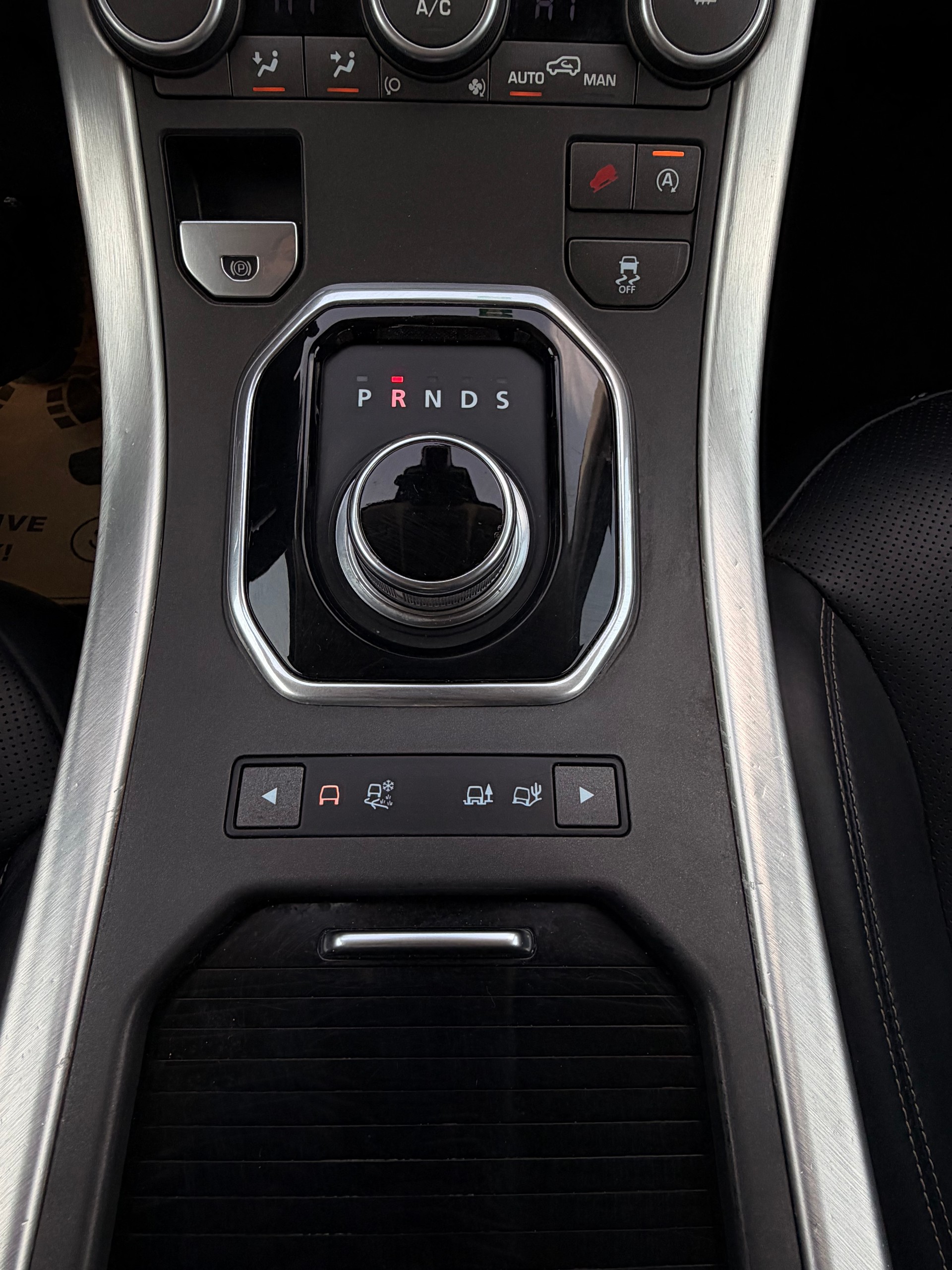 LAND ROVER Range Rover Evoque 2.0 TD4 HSE AT9-image-10