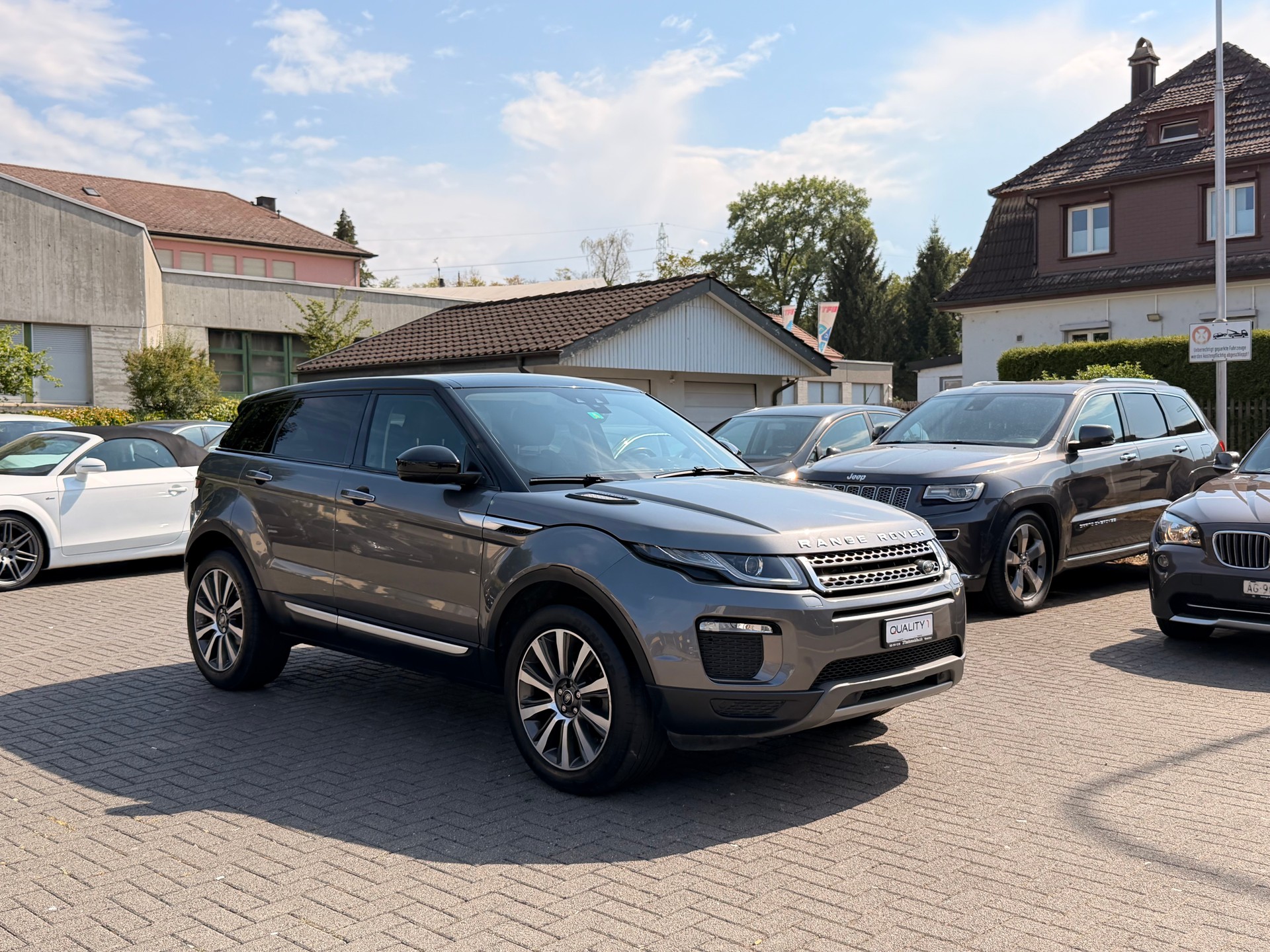 LAND ROVER Range Rover Evoque 2.0 TD4 HSE AT9-image-0