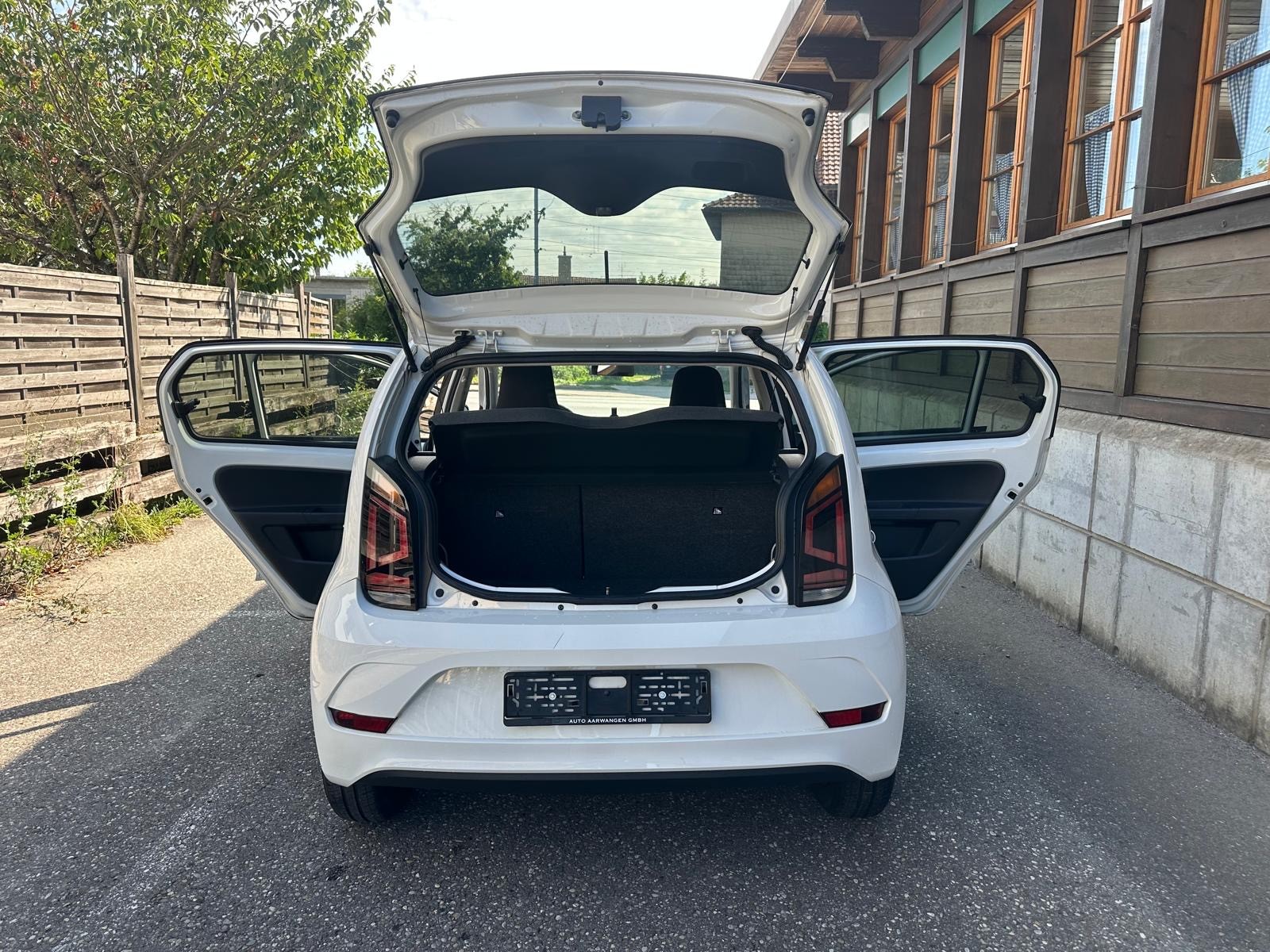 VW e-Up-image-6