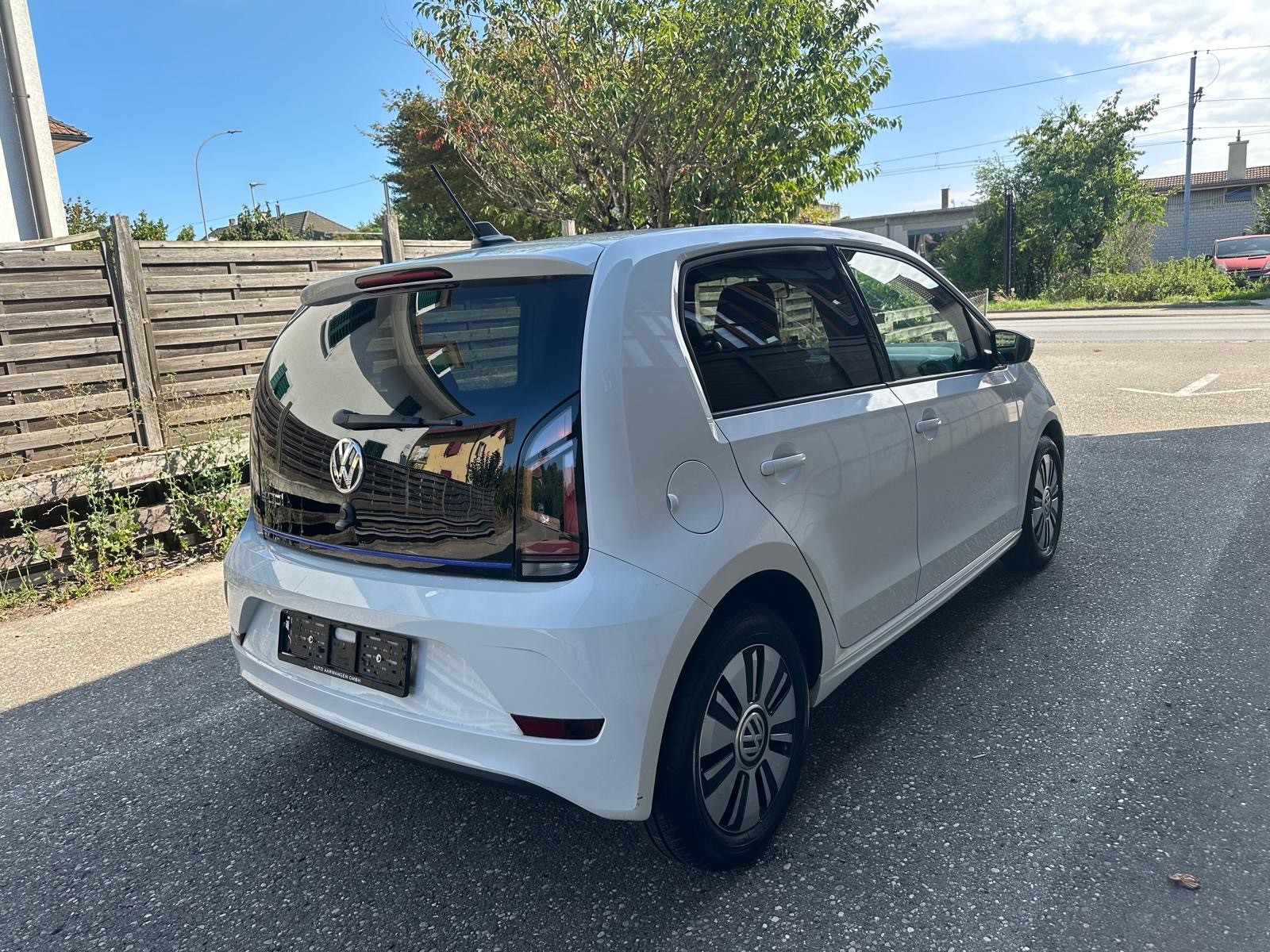 VW e-Up-image-2