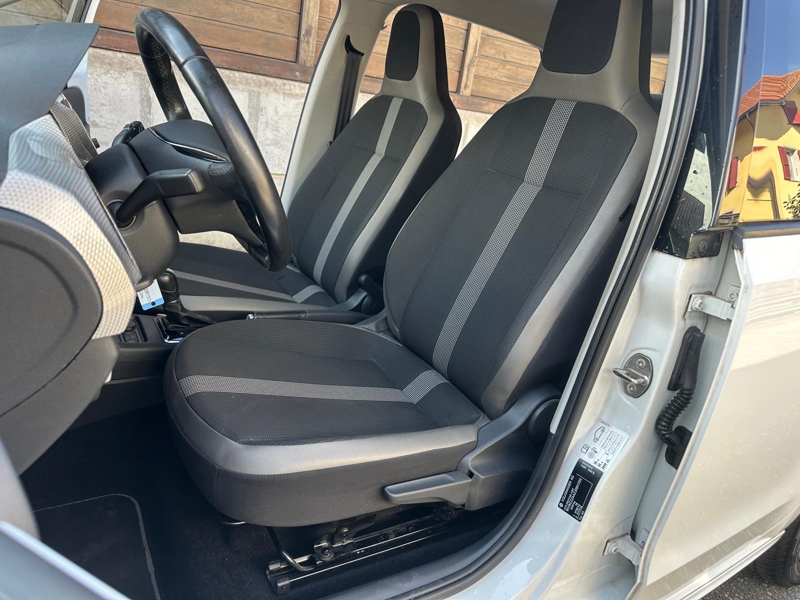 VW e-Up-image-8