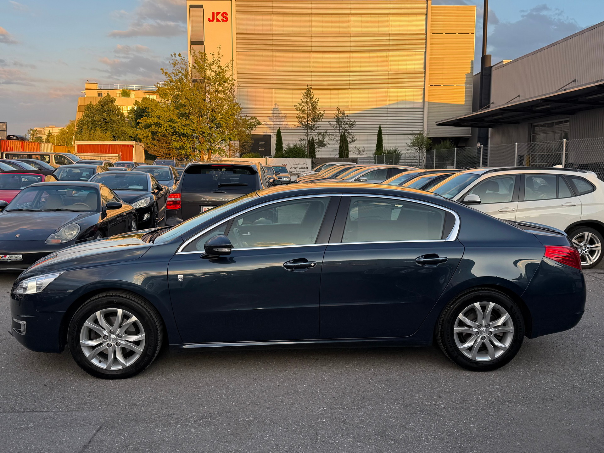 PEUGEOT 508 2.0 HDI Hybrid4 Allure EGS6 / Frisch ab MFK / JBL HiFi / Head up Display / Navi / 1 Jahr Garantie **TOP ZUSTAND**-image-6