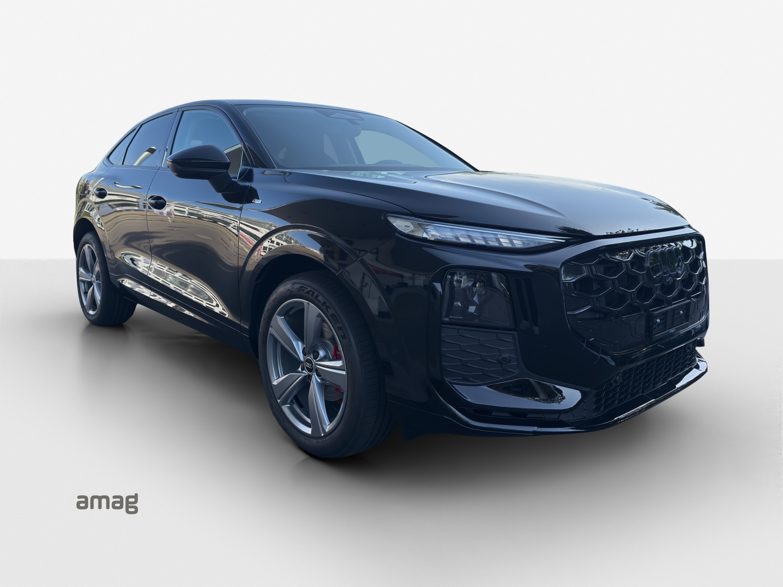 AUDI Q3 Sportback 110 kW TFSI S tronic-image-5
