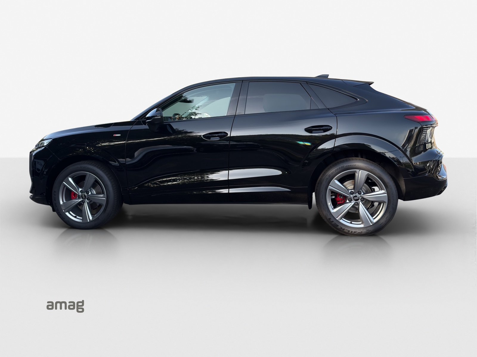 AUDI Q3 Sportback 110 kW TFSI S tronic-image-1