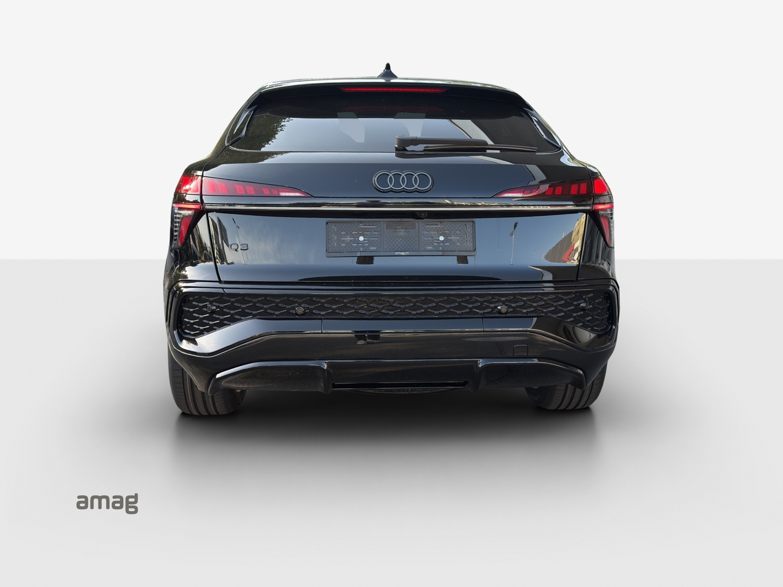 AUDI Q3 Sportback 110 kW TFSI S tronic-image-3