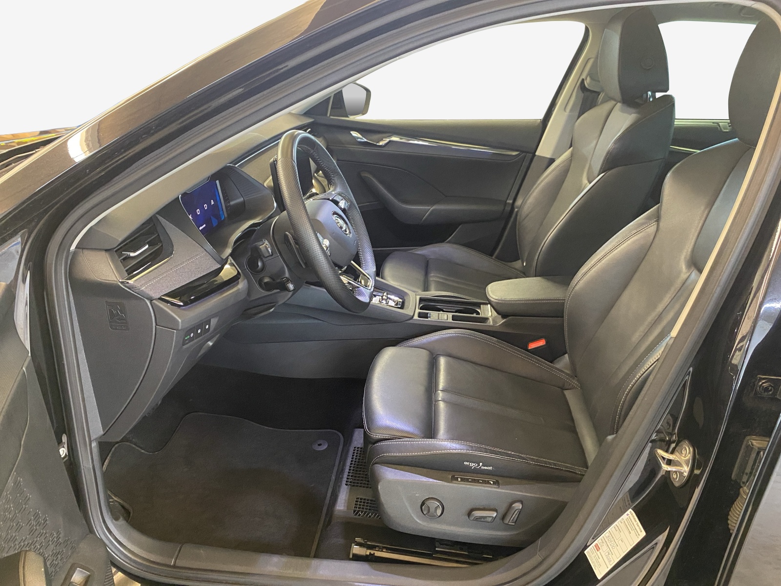SKODA Octavia Combi 2.0 TDI DSG Style-image-7