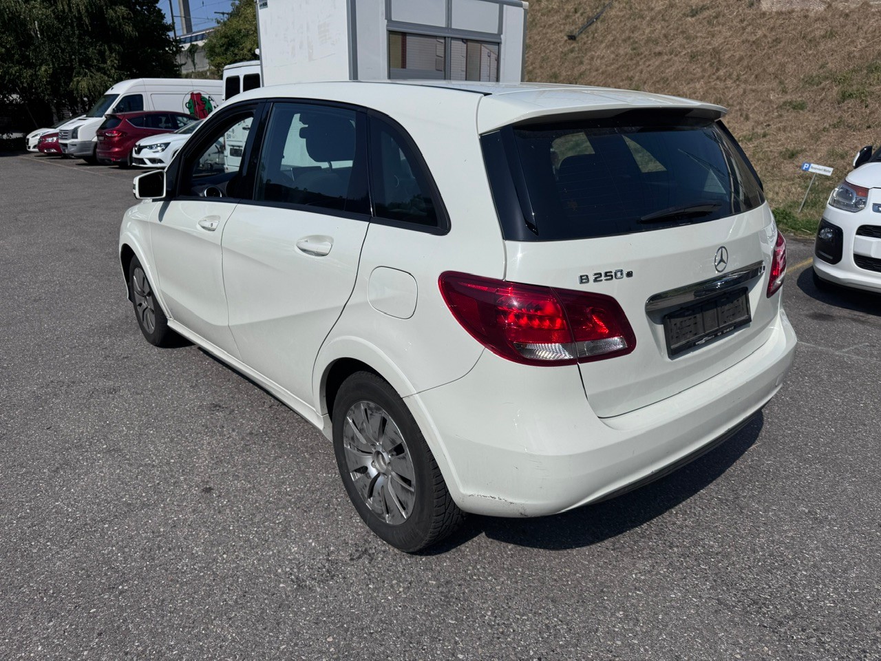 MERCEDES-BENZ B Electric Drive-image-3
