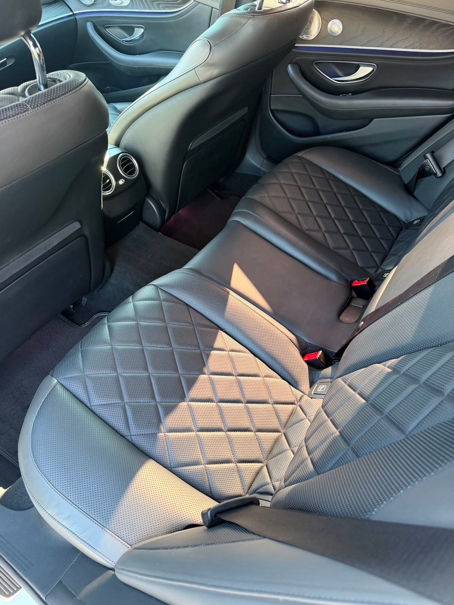MERCEDES-BENZ E 220 d 4Matic-image-5