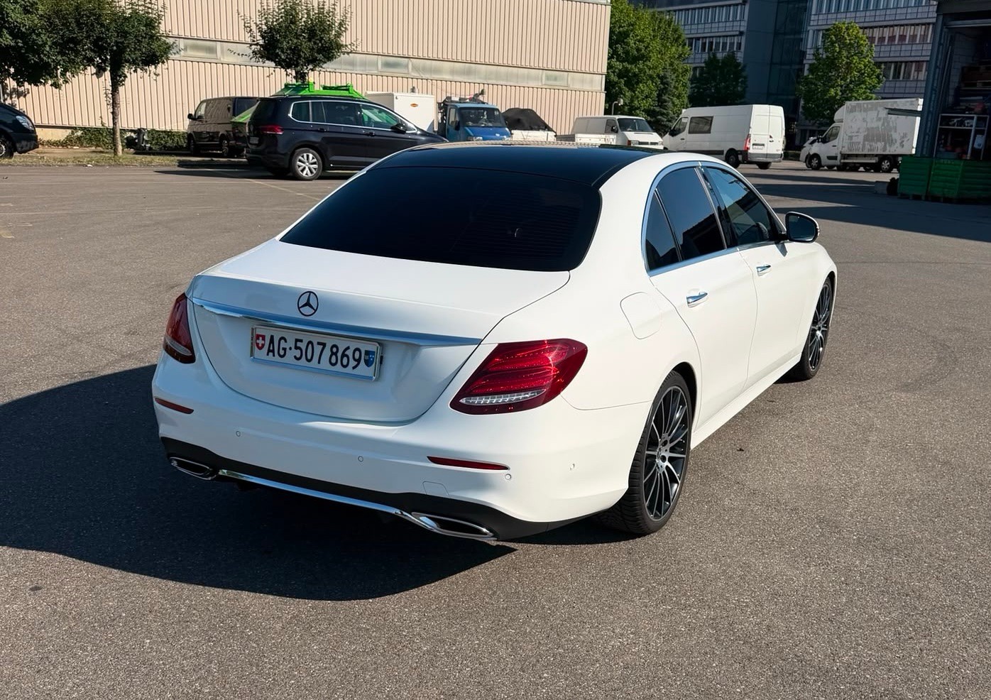 MERCEDES-BENZ E 220 d 4Matic-image-2