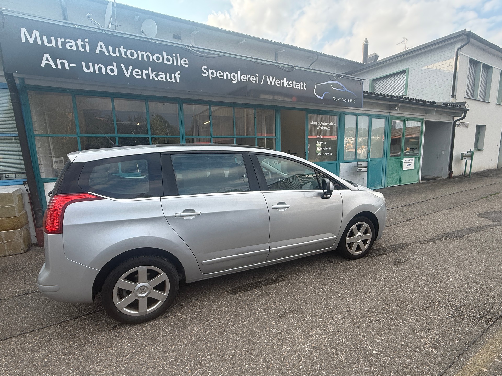 PEUGEOT 5008 1.6 benziner-image-8