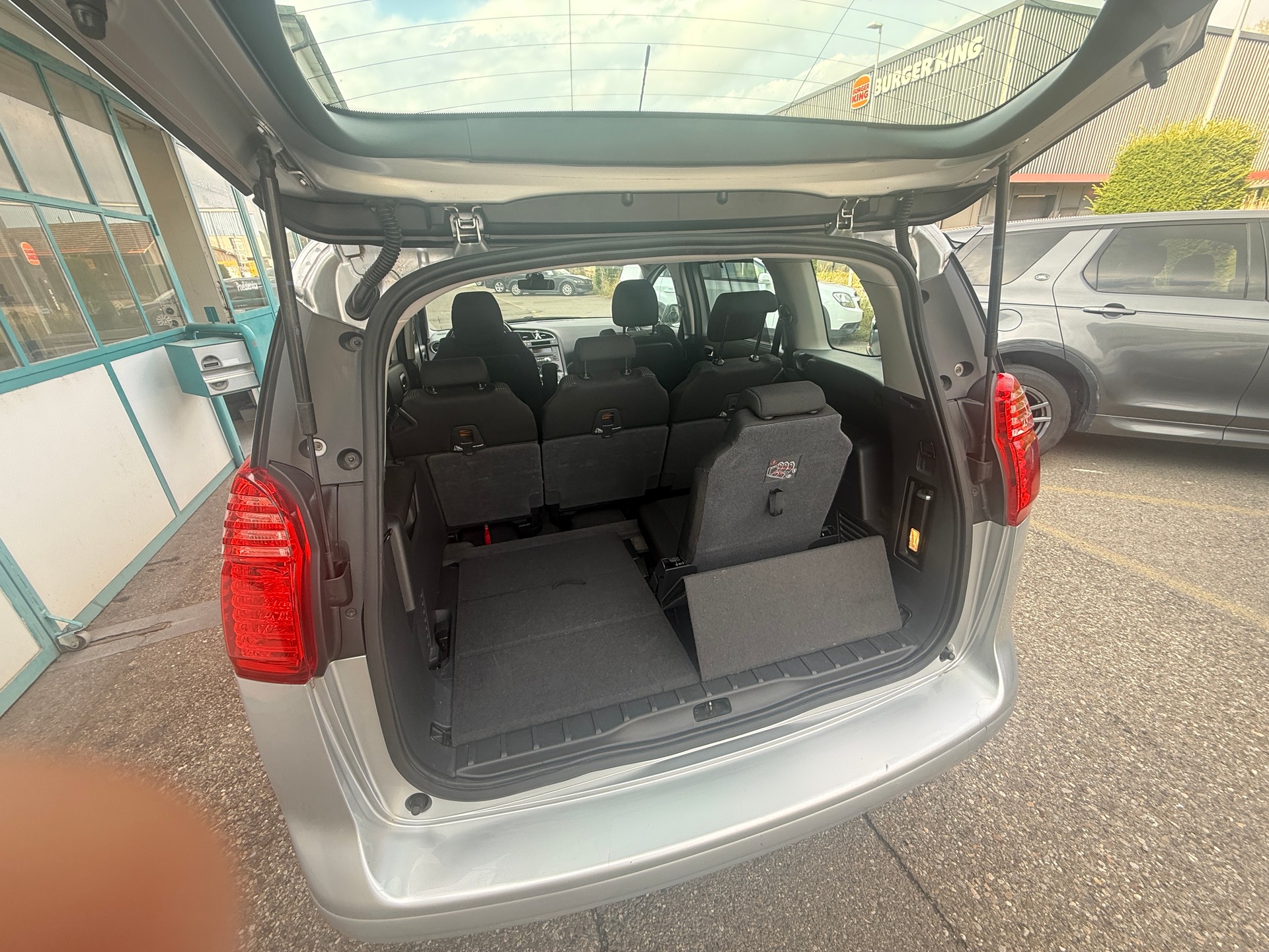 PEUGEOT 5008 1.6 benziner-image-7
