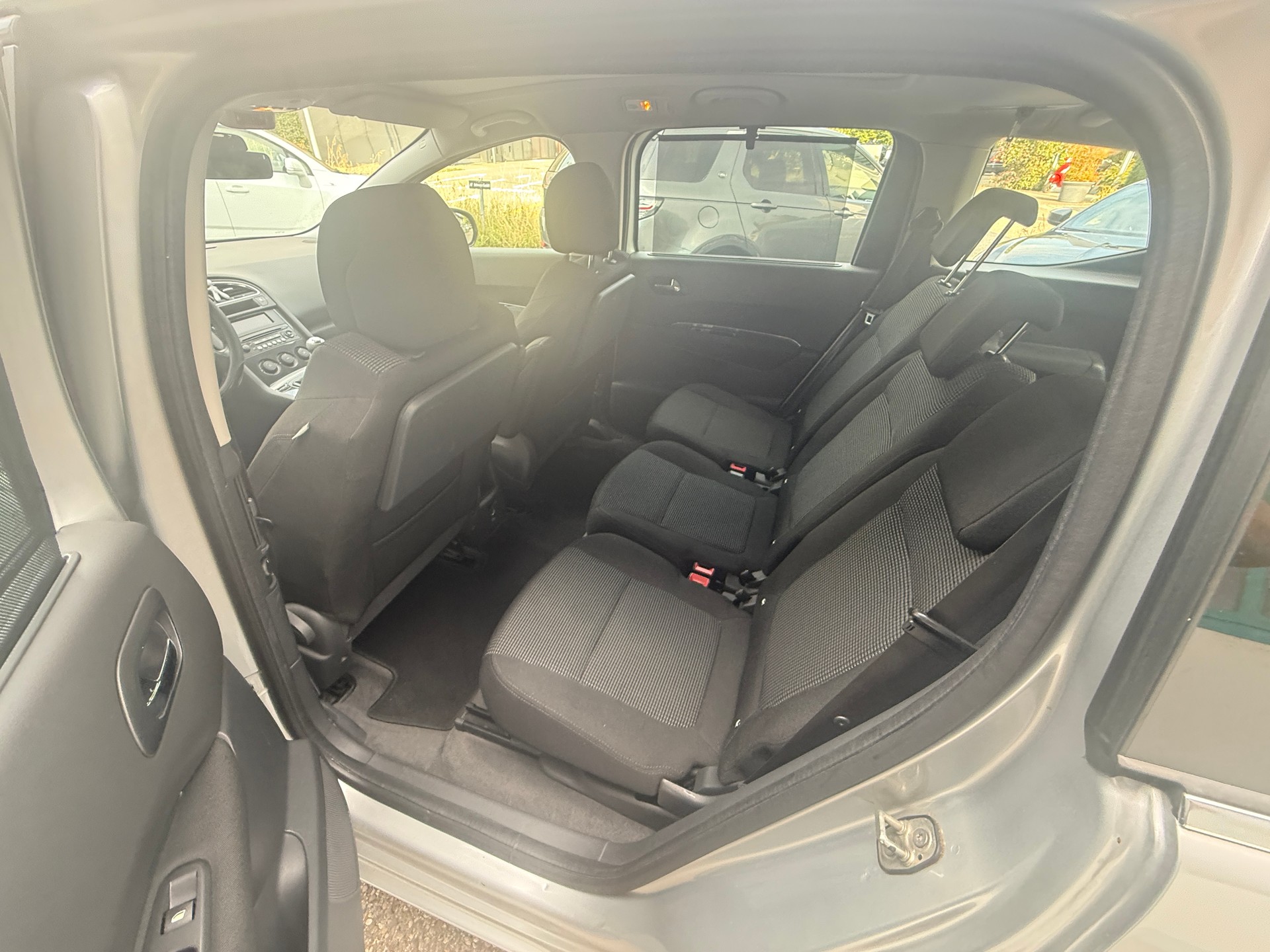PEUGEOT 5008 1.6 benziner-image-5