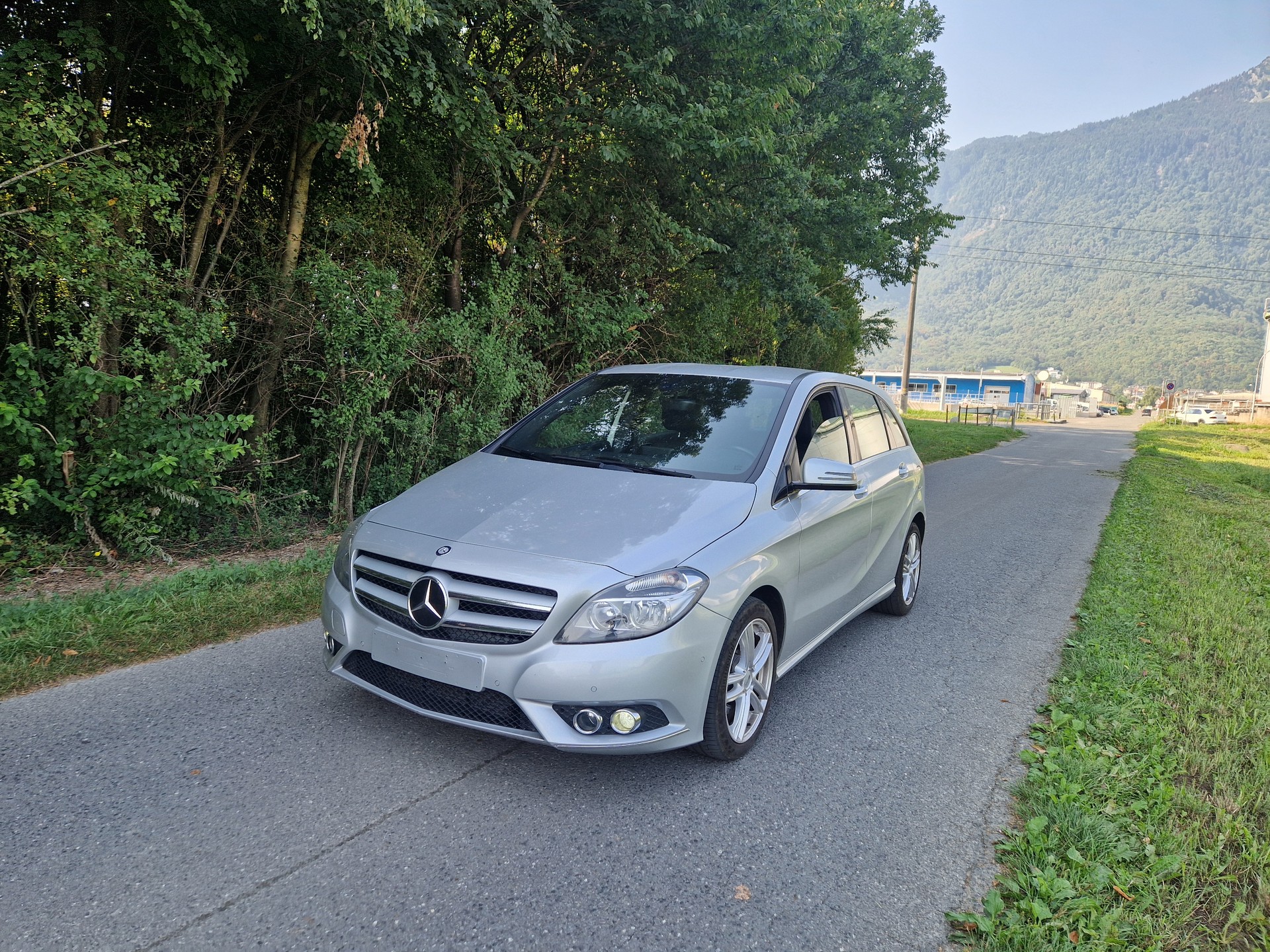 MERCEDES-BENZ B 200 7G-DCT-image-0