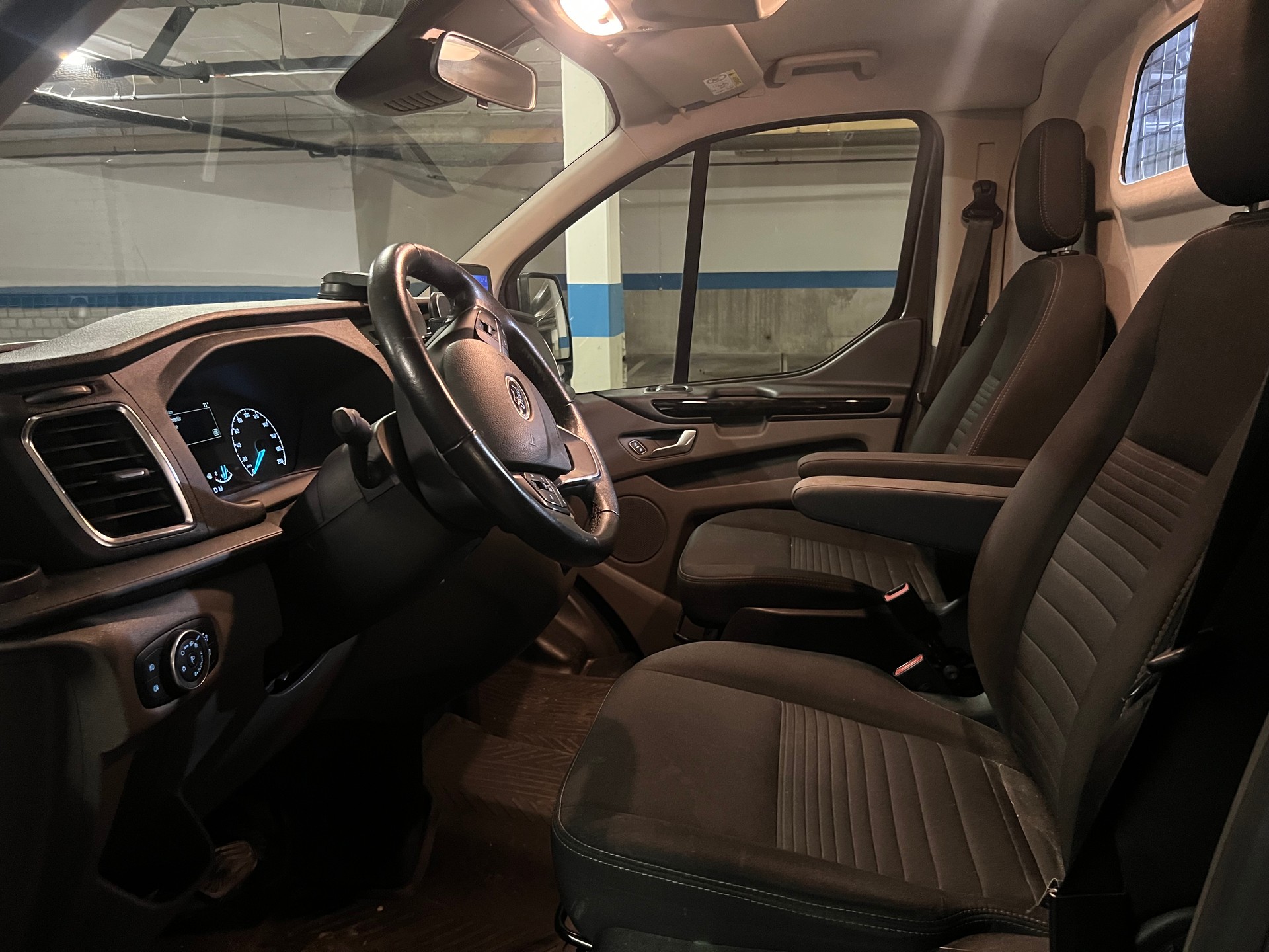 FORD 2.0 EcoBlue 130 Limited-image-2