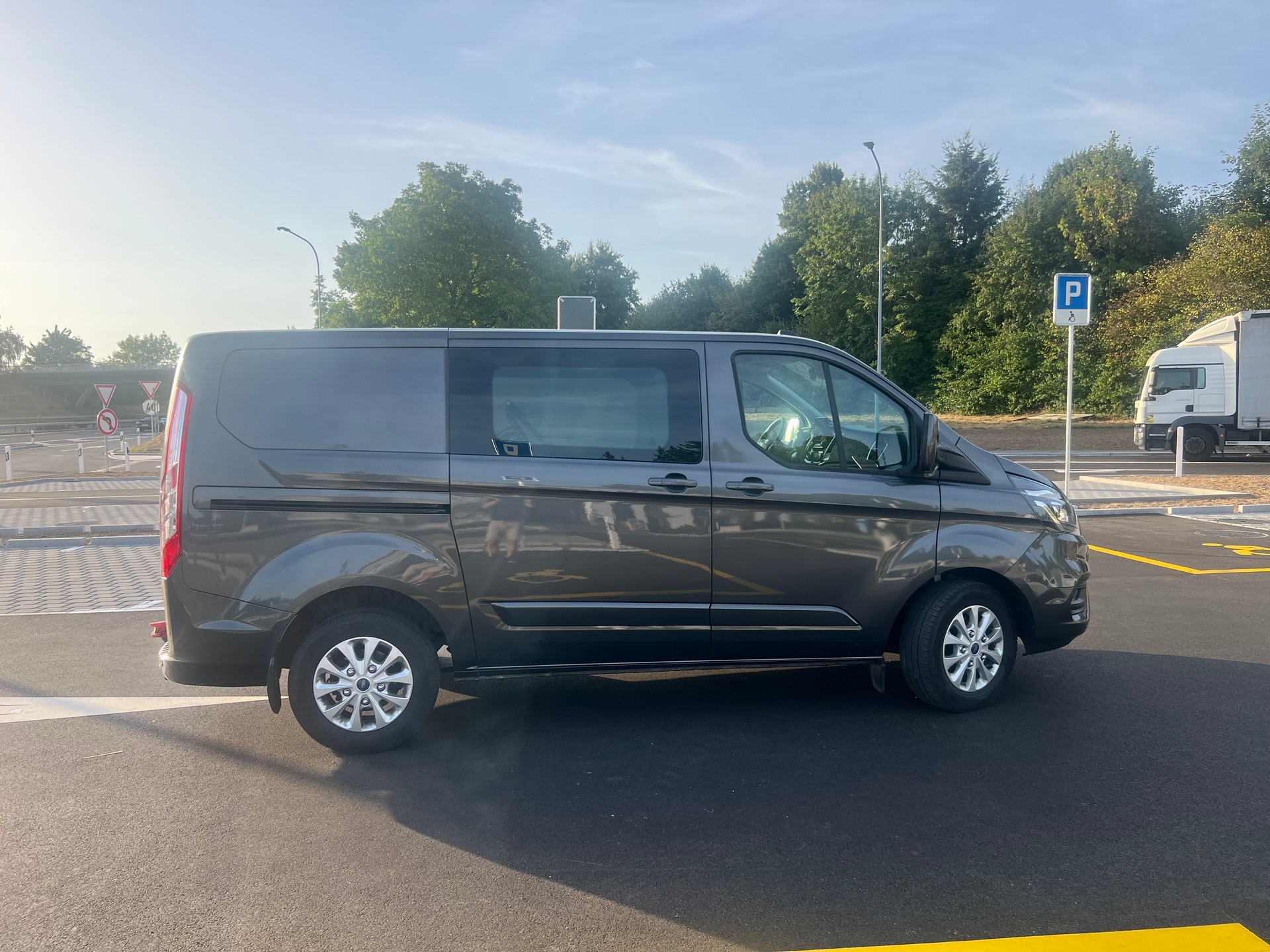 FORD 2.0 EcoBlue 130 Limited-image-3