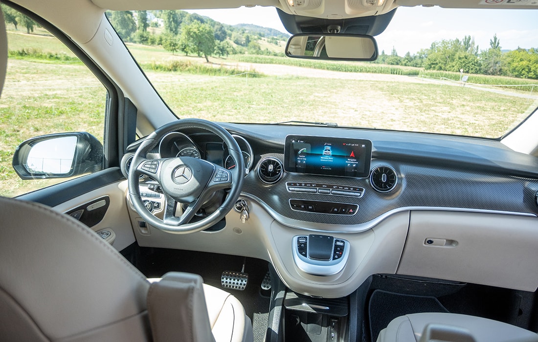 MERCEDES-BENZ 300 d 4matic-image-15