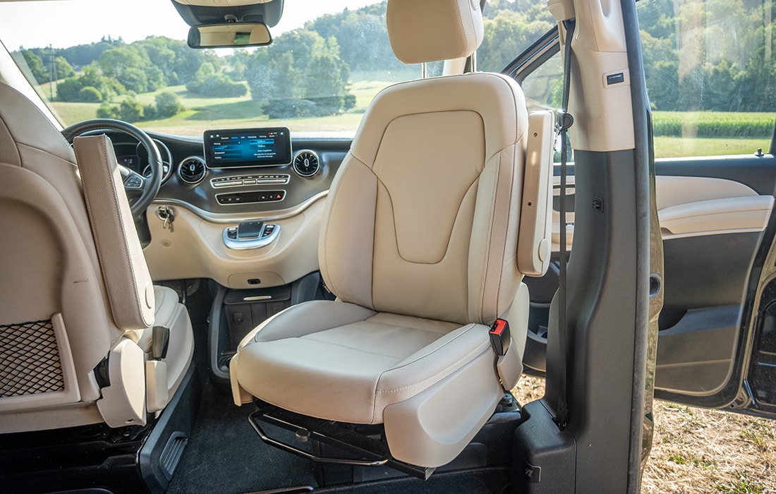 MERCEDES-BENZ 300 d 4matic-image-8