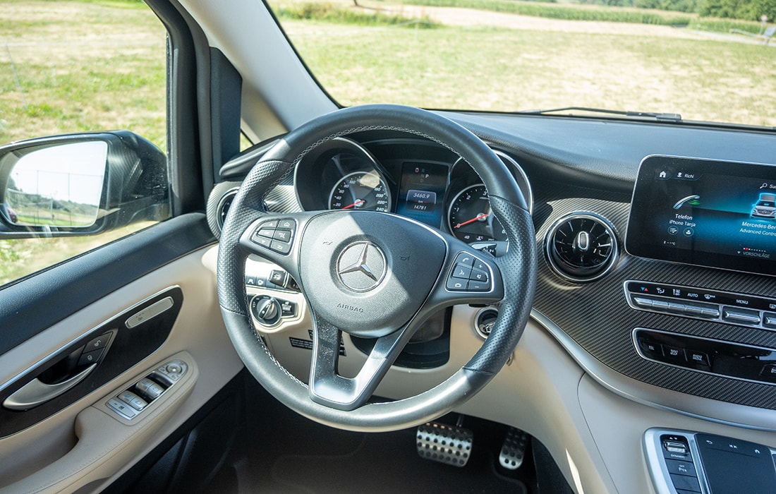 MERCEDES-BENZ 300 d 4matic-image-13