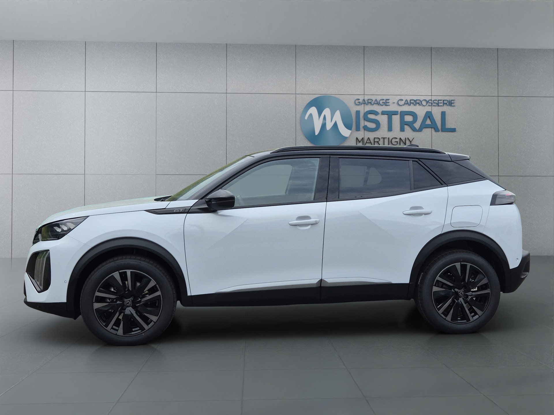 PEUGEOT 2008 1.2 Hybrid 145 GT Exclusive-showroom-element-1