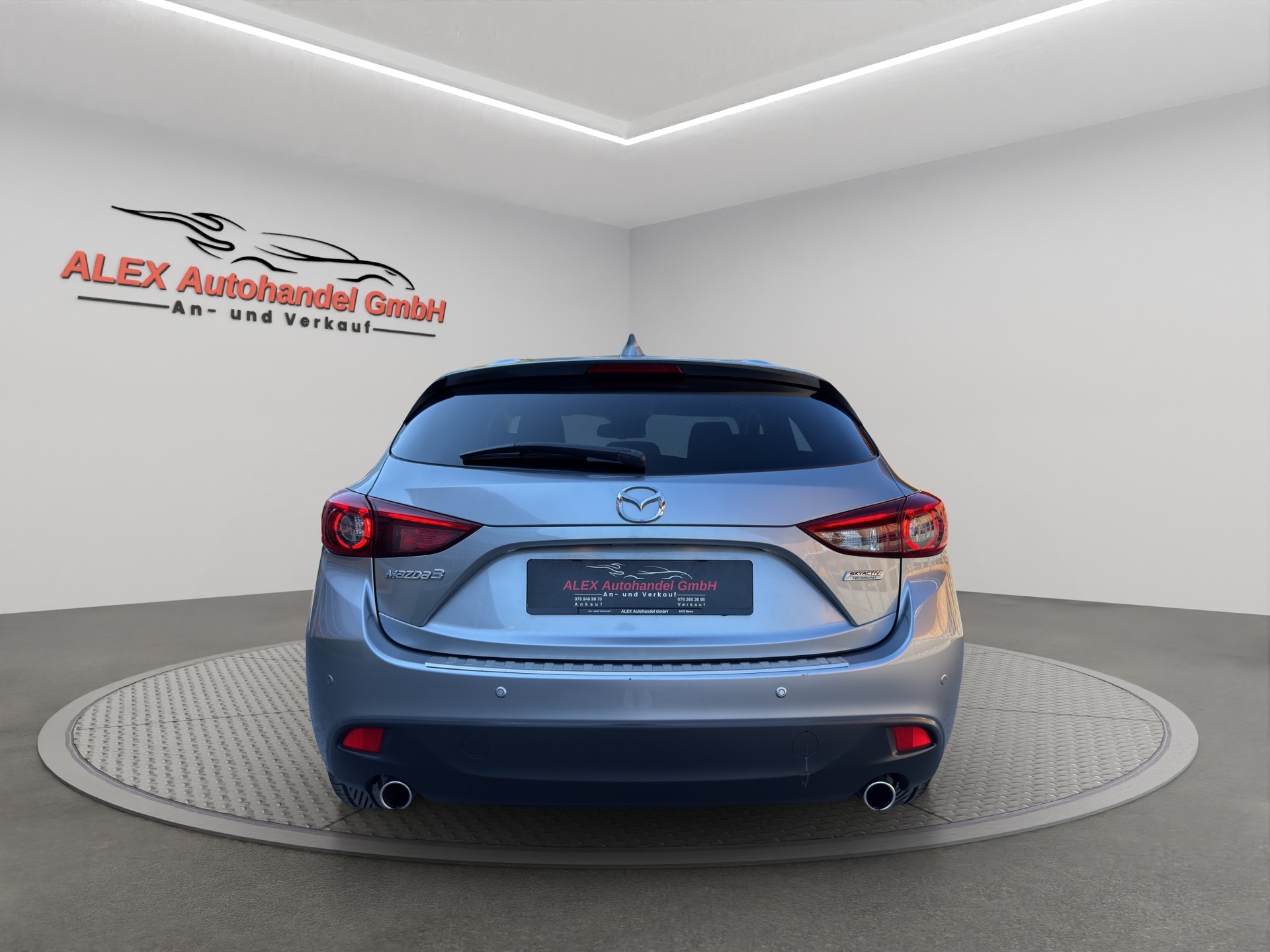 MAZDA 3 2.2 16V CD Revolution-image-4