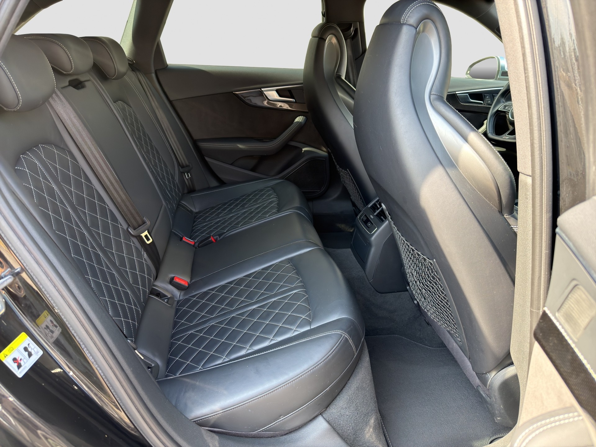 AUDI S4 Avant 3.0 TFSI quattro tiptronic-image-12