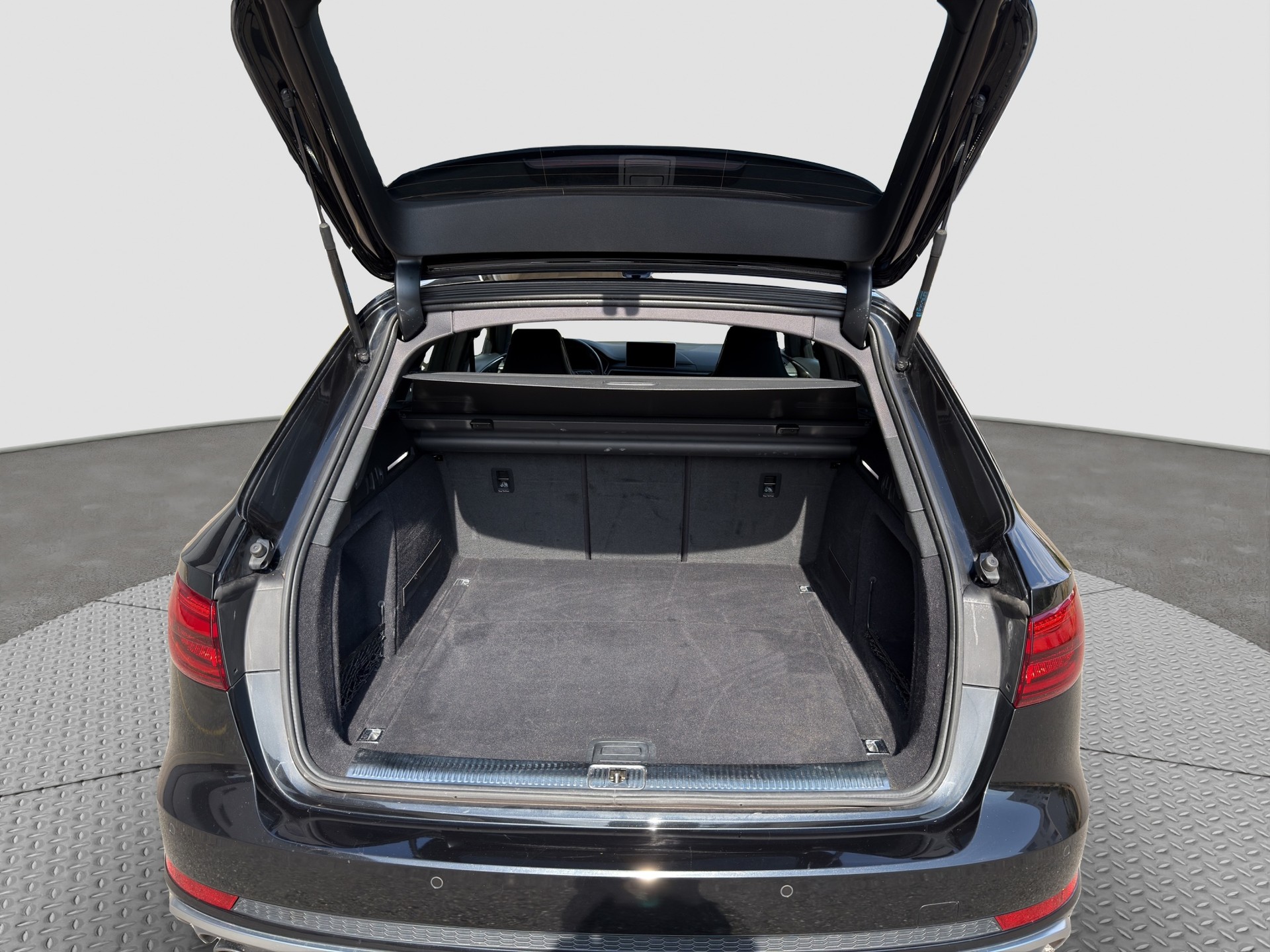 AUDI S4 Avant 3.0 TFSI quattro tiptronic-image-15