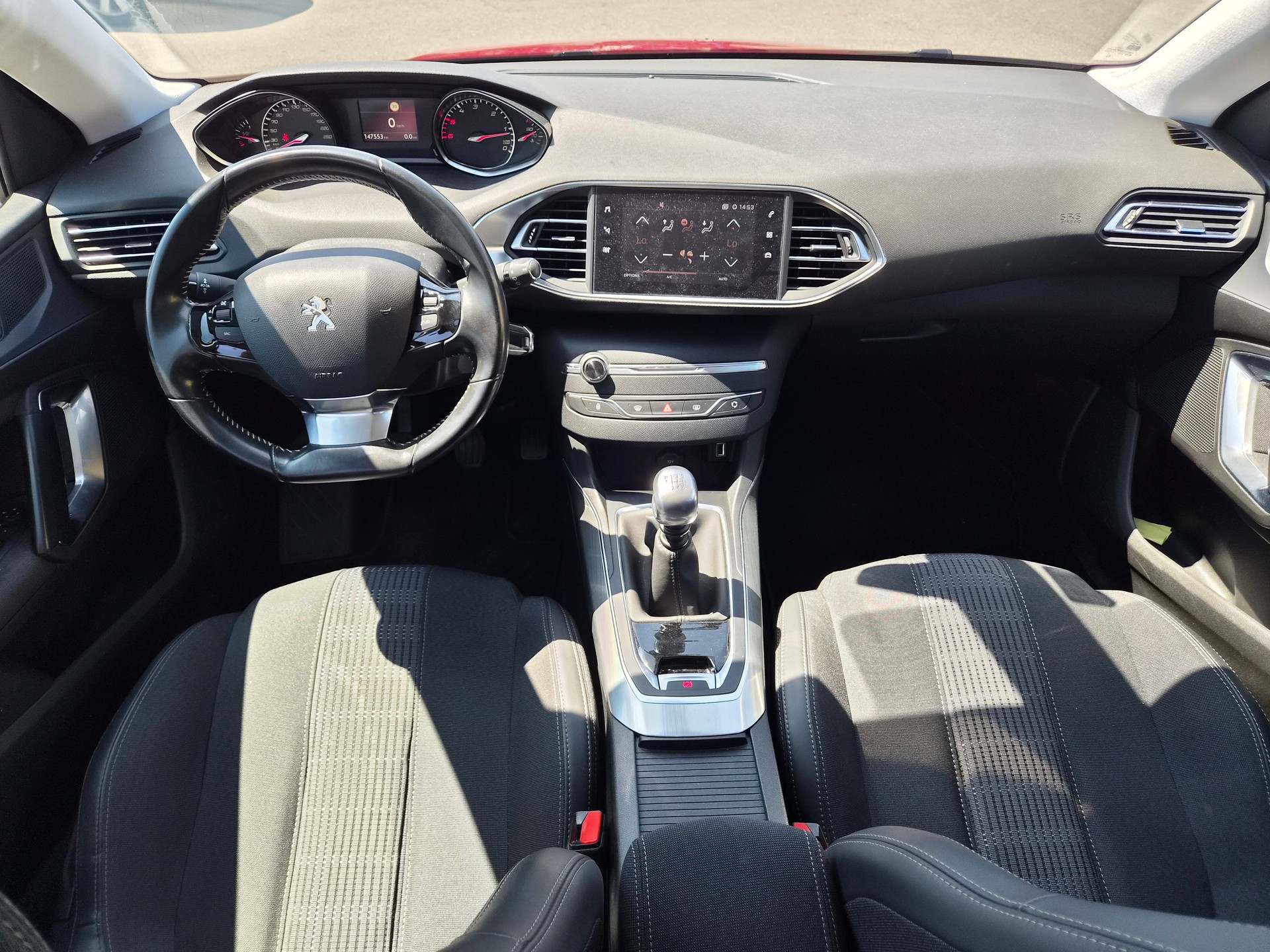 PEUGEOT 308 1.5 BlueHDI Allure-image-8
