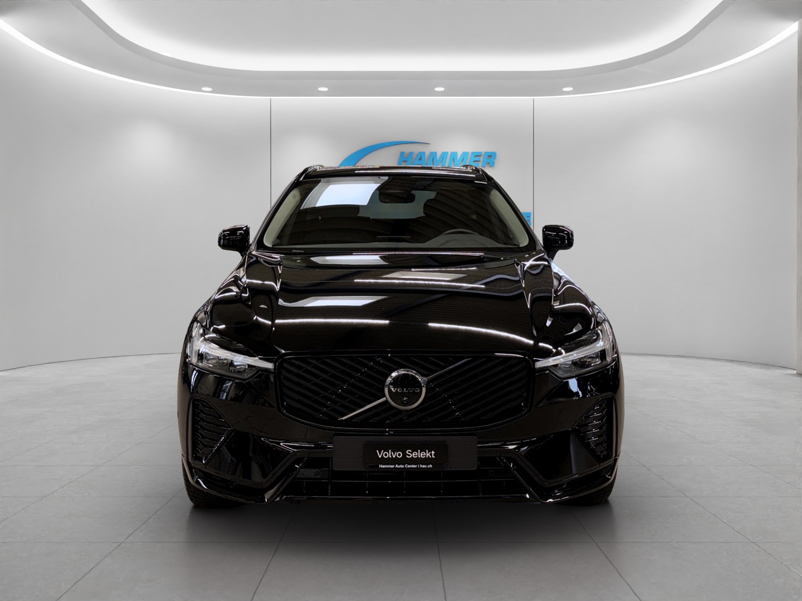 VOLVO XC60 2.0 B5 MH Plus Dark AWD-image-3