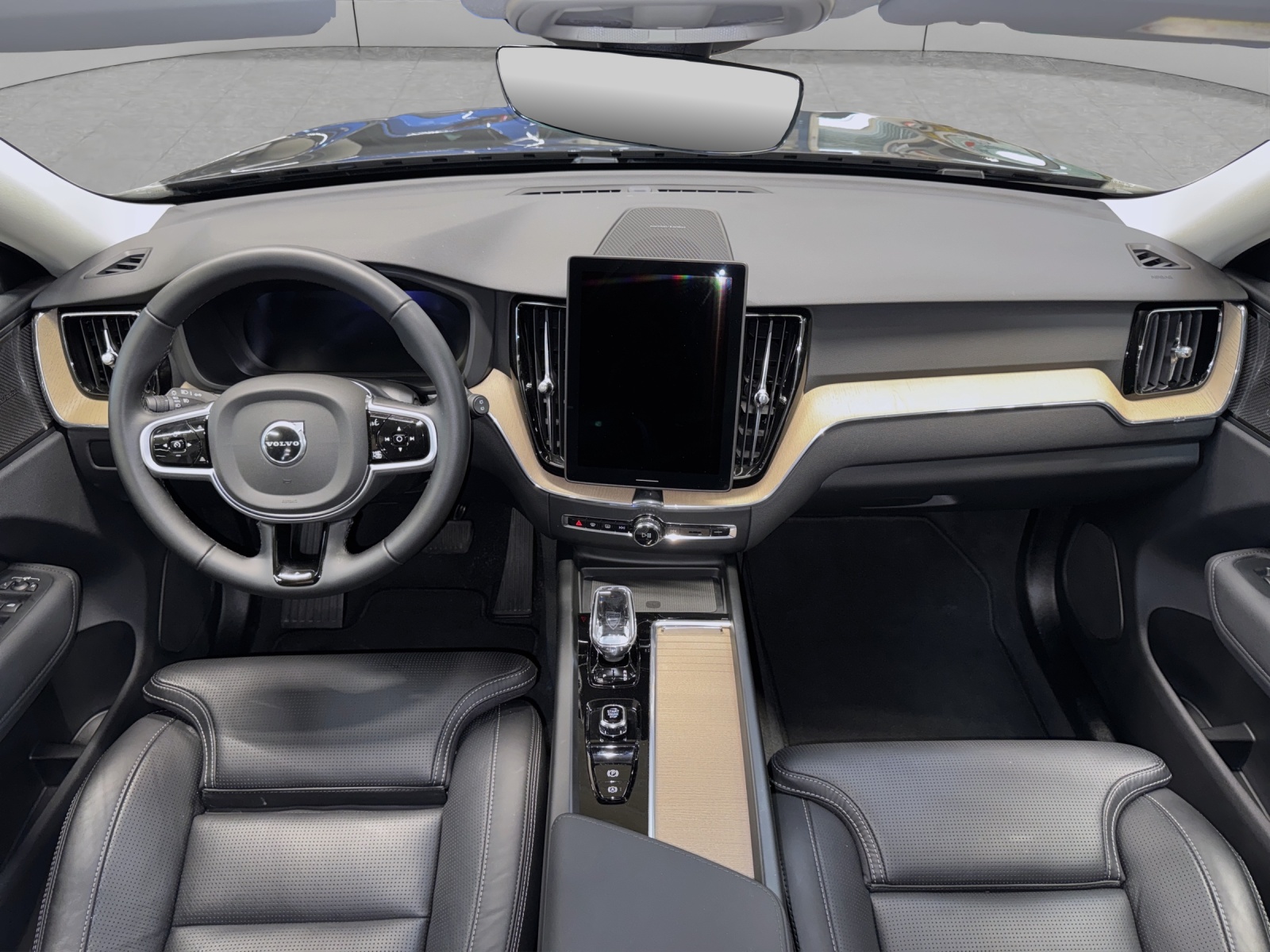 VOLVO XC60 2.0 B5 MH Plus Dark AWD-image-11