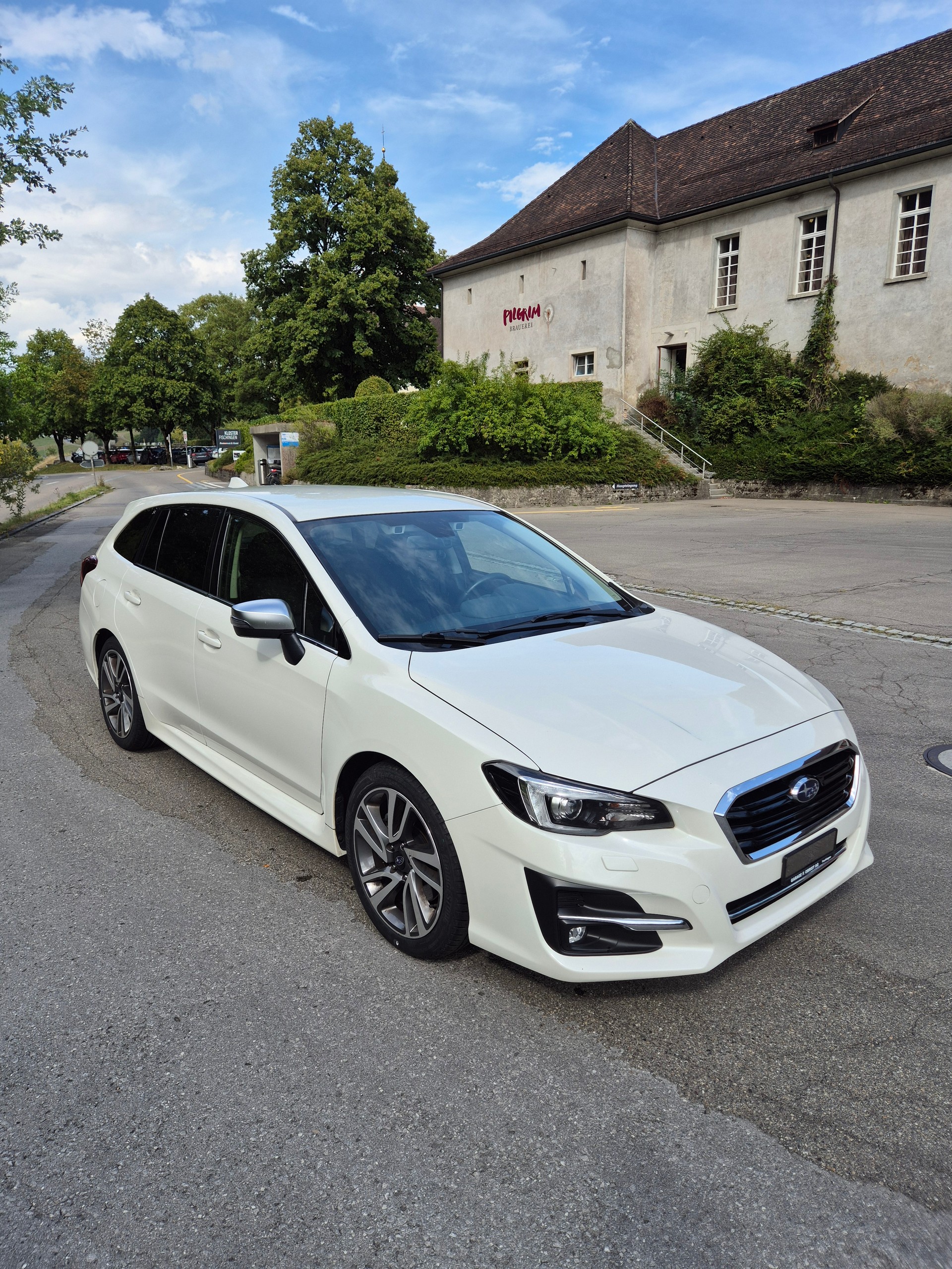 SUBARU Levorg 2.0i Swiss Plus AWD Lineartronic-image-2