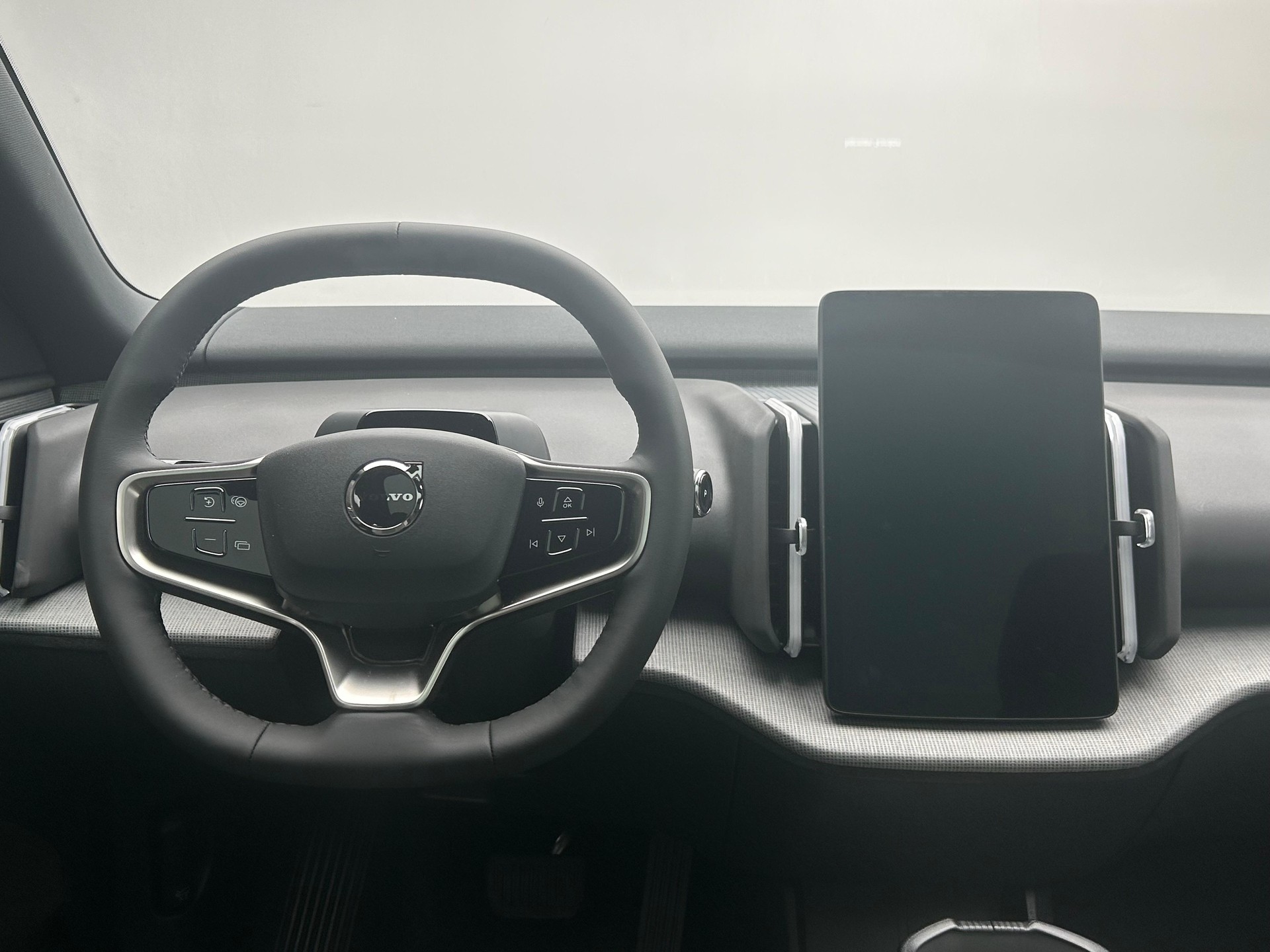 VOLVO EX30 CC P8 Ultra AWD-image-14