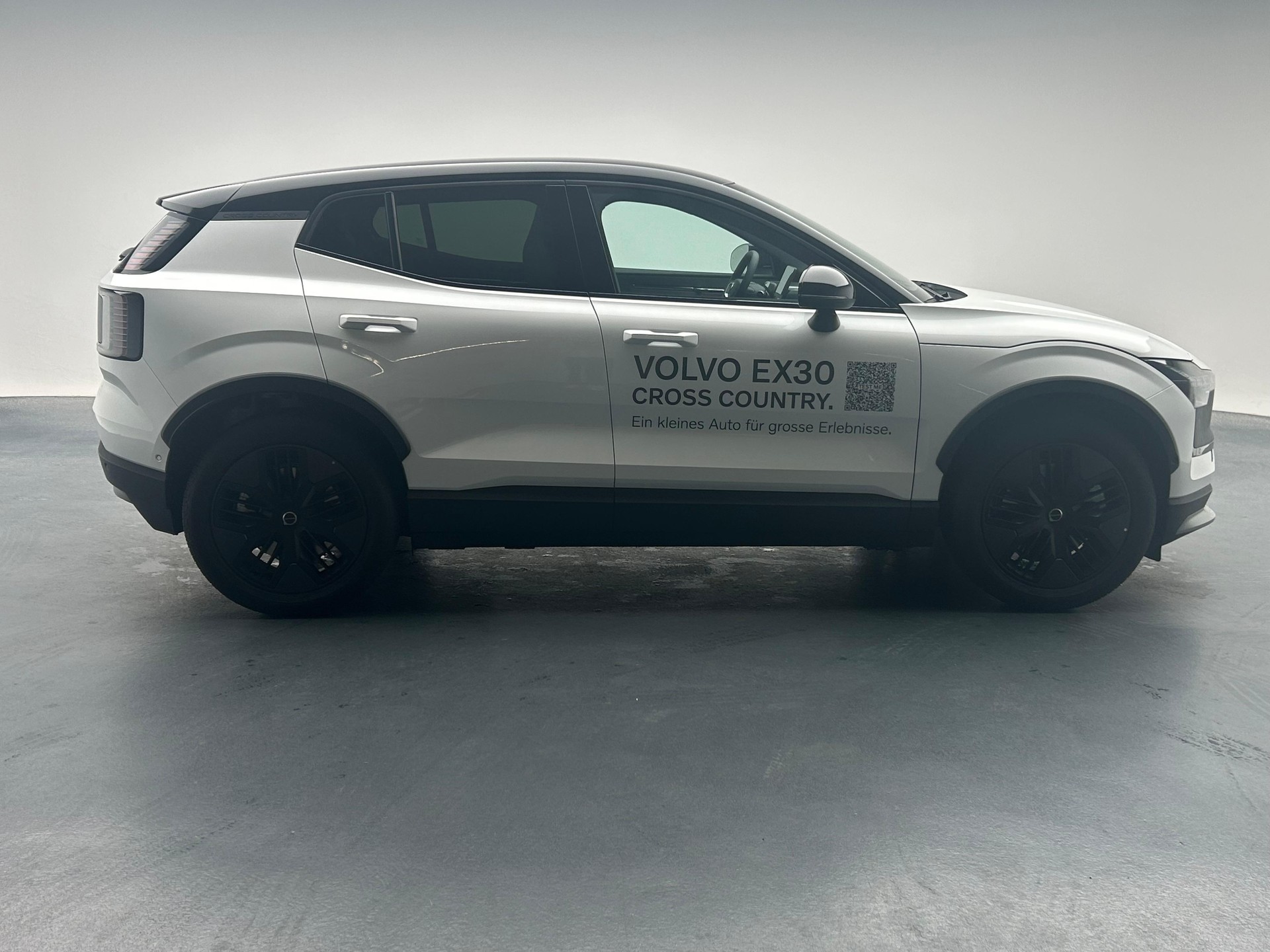 VOLVO EX30 CC P8 Ultra AWD-image-6