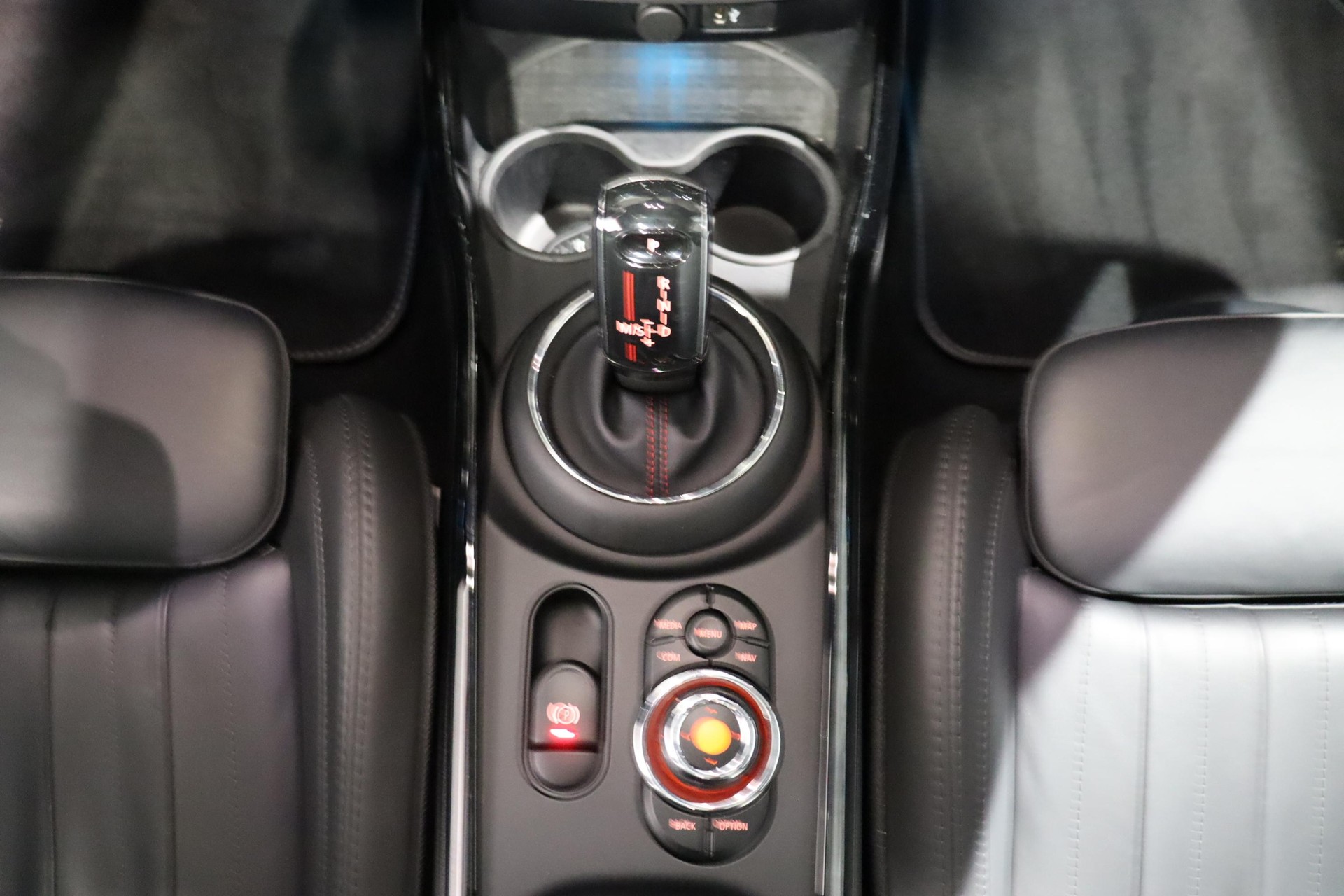 MINI Clubman F54 2.0i Cooper S SAG ALL4-image-11