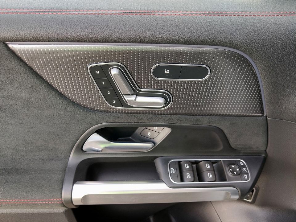 MERCEDES-BENZ EQB 350 AMG Line 4Matic-image-10