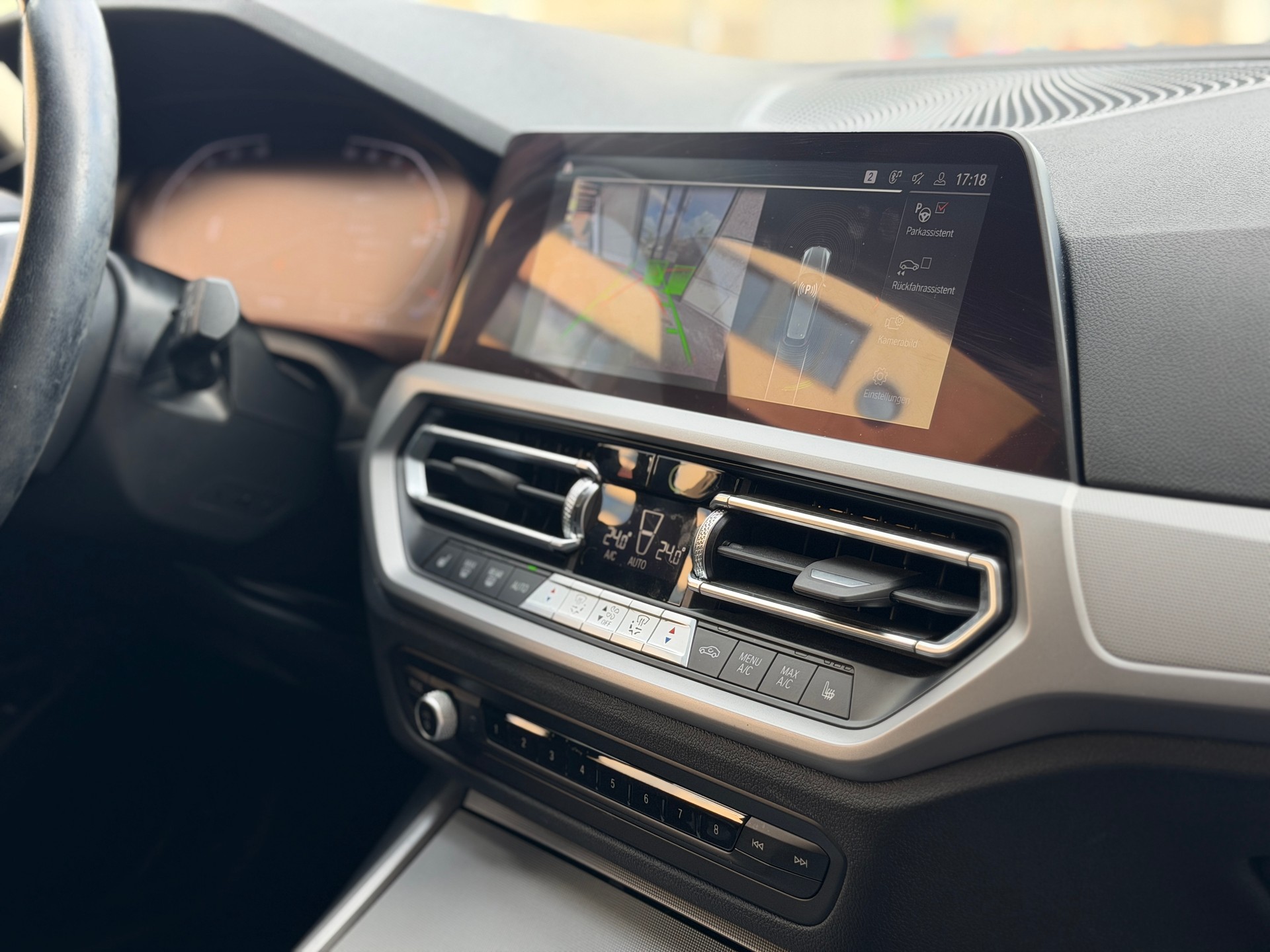 BMW 320d xDrive 48V Touring Steptronic-image-31